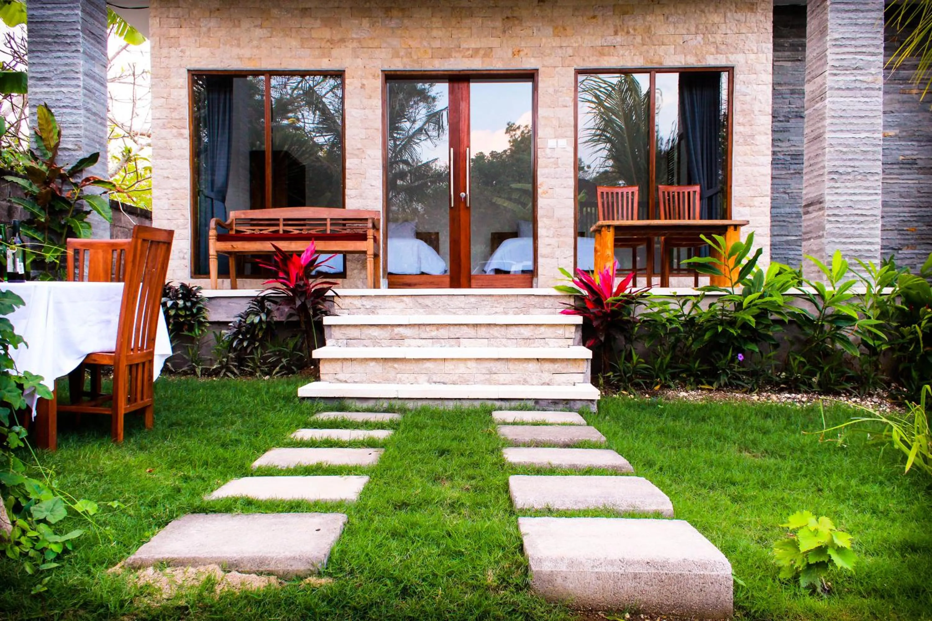 Deluxe Double or Twin Room with Garden View in Pier26 Bali Homestay