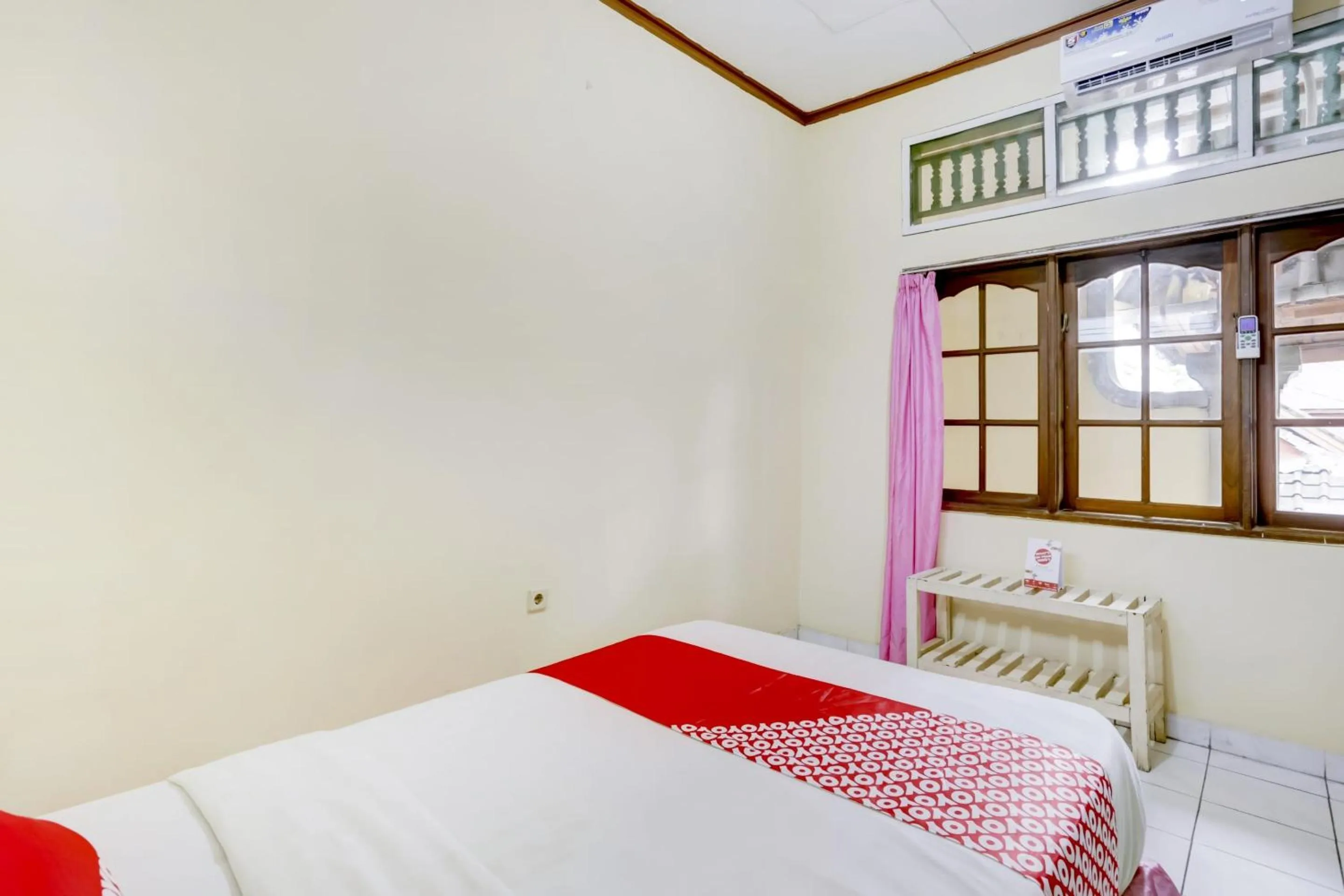 Bedroom, Bed in Hotel O Ratu