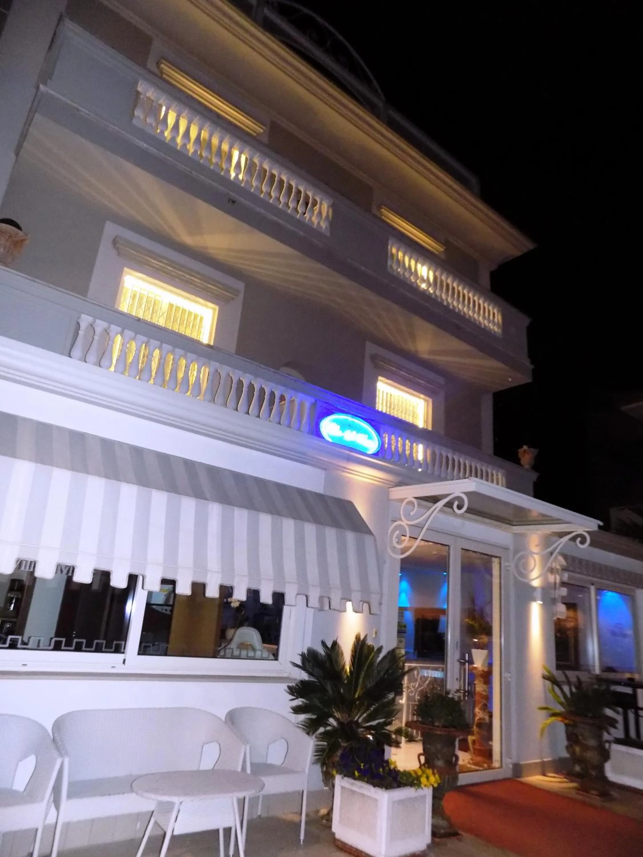 Facade/entrance in Hotel Residence Villa Del Mare