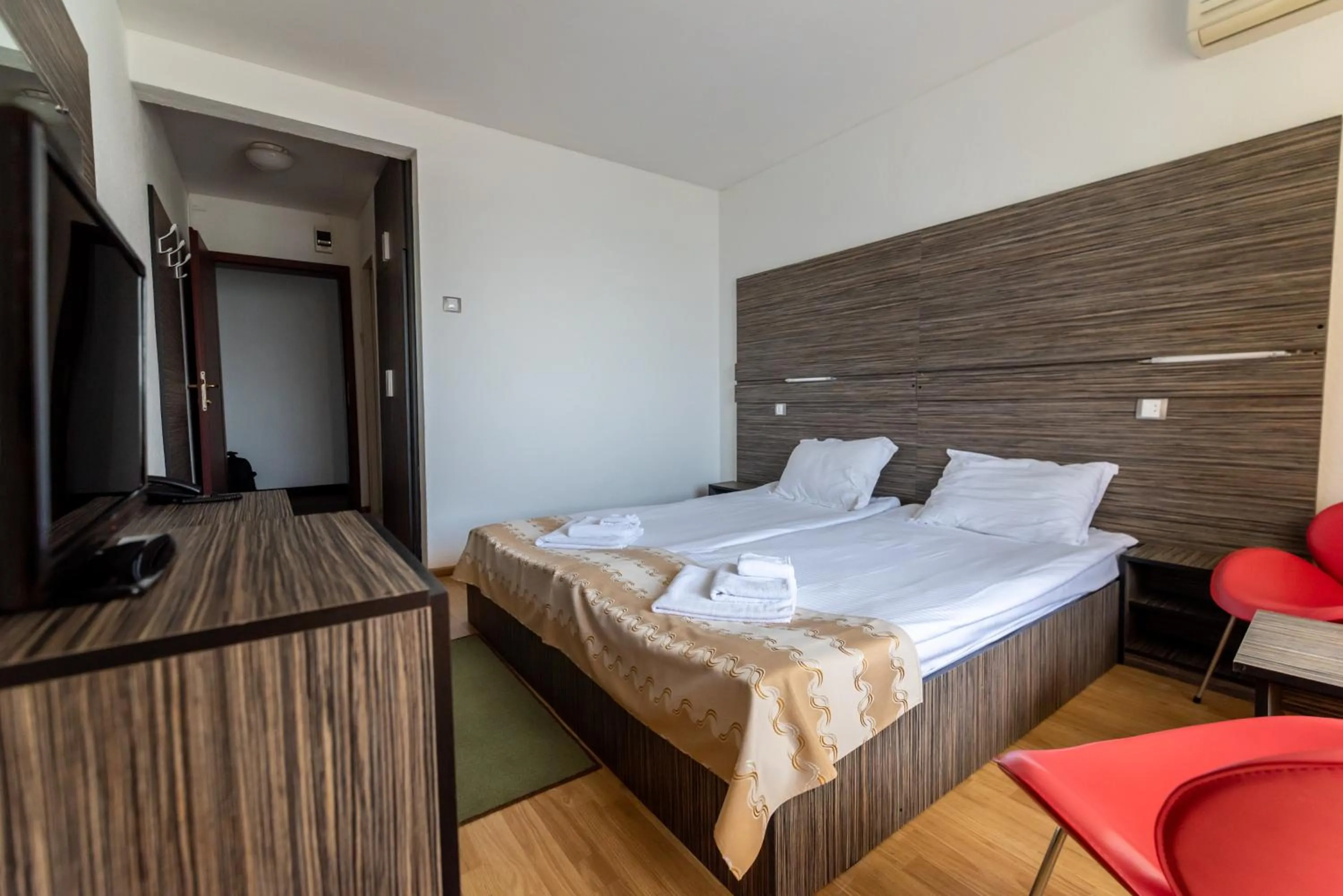 Bed in Hotel Capitol