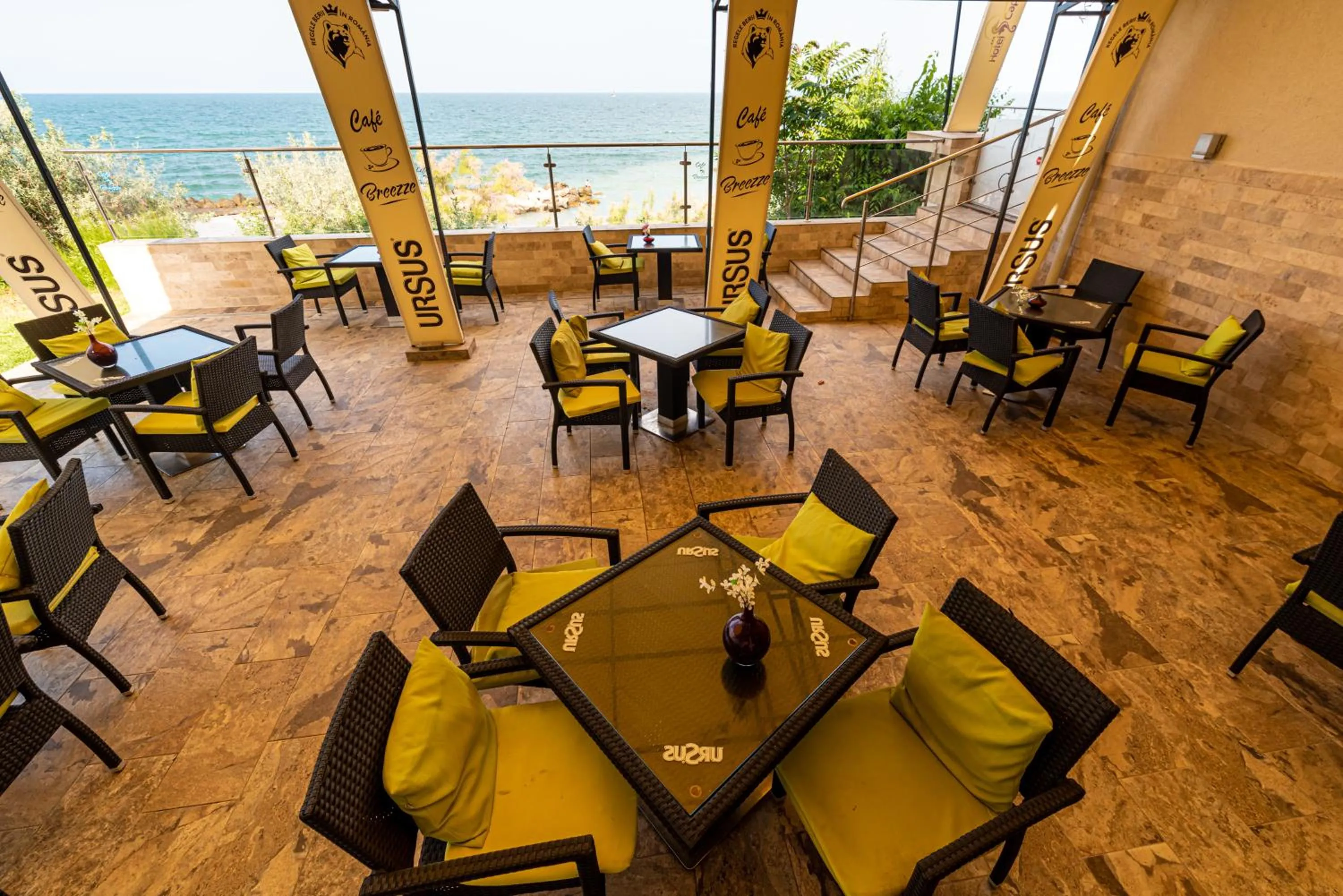 Lounge or bar in Hotel Capitol