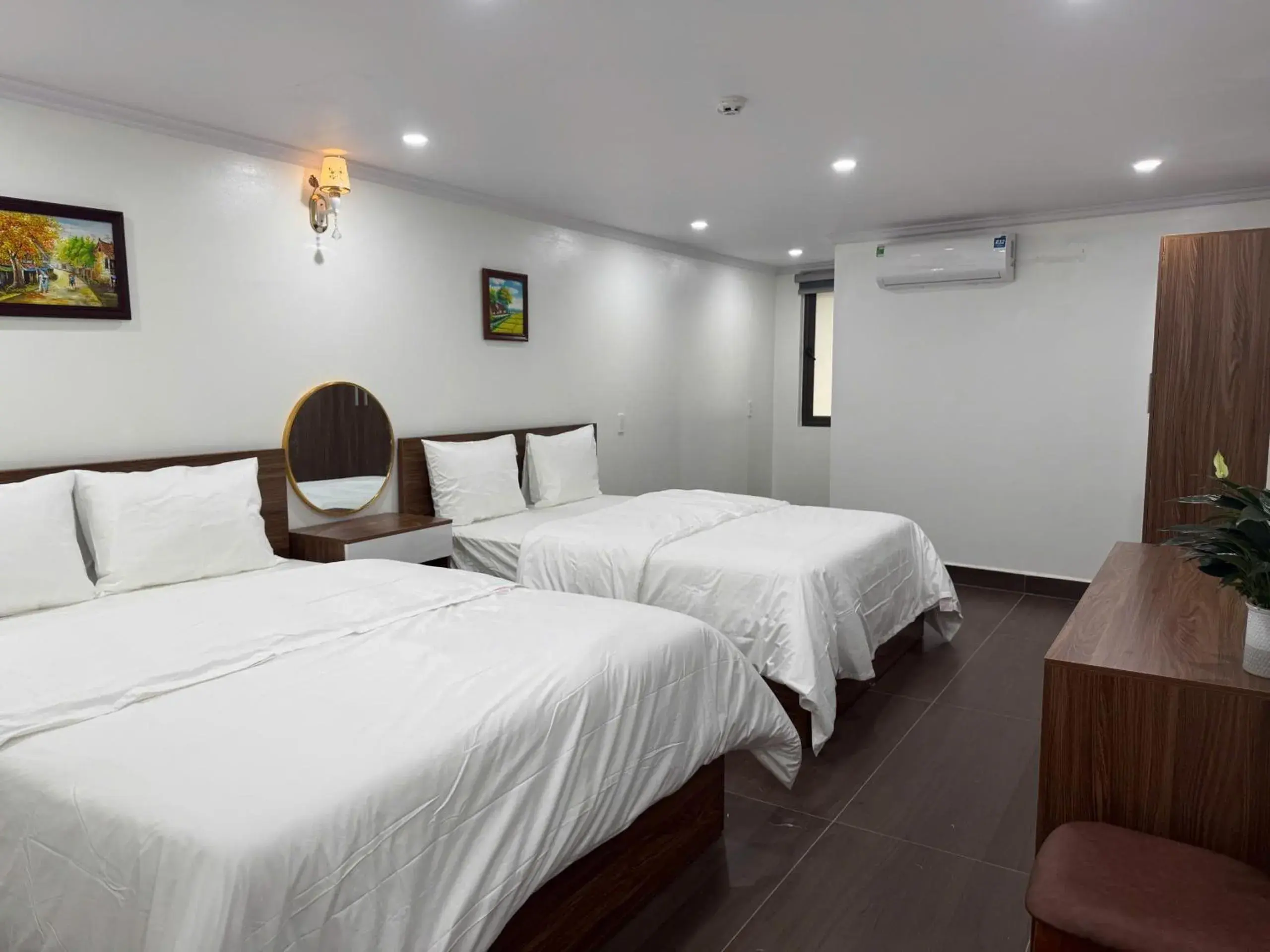 Bed in Family Transit 2 Hotel Bed in Family Transit 2 Hotel