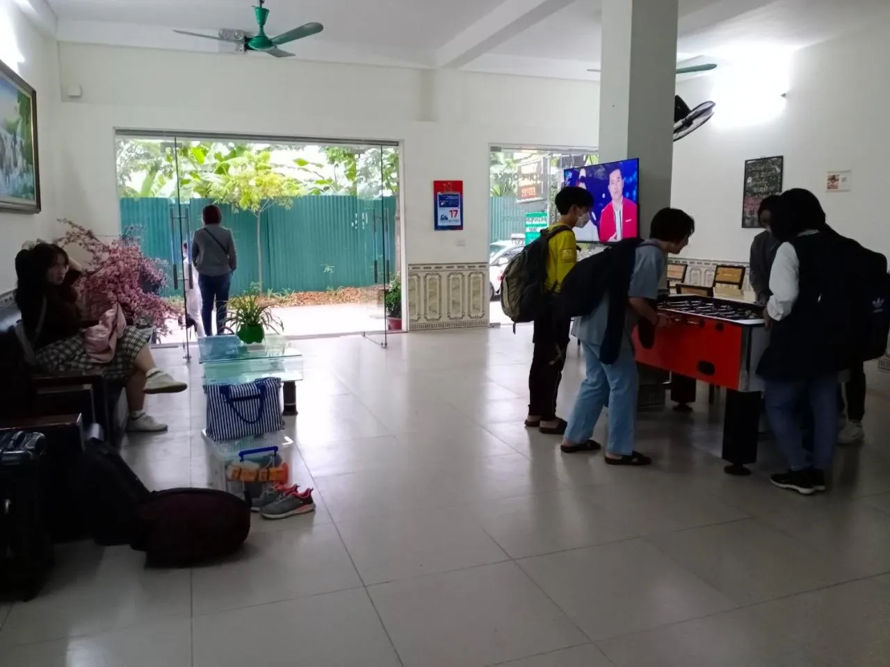 People in Coffe House Homestay