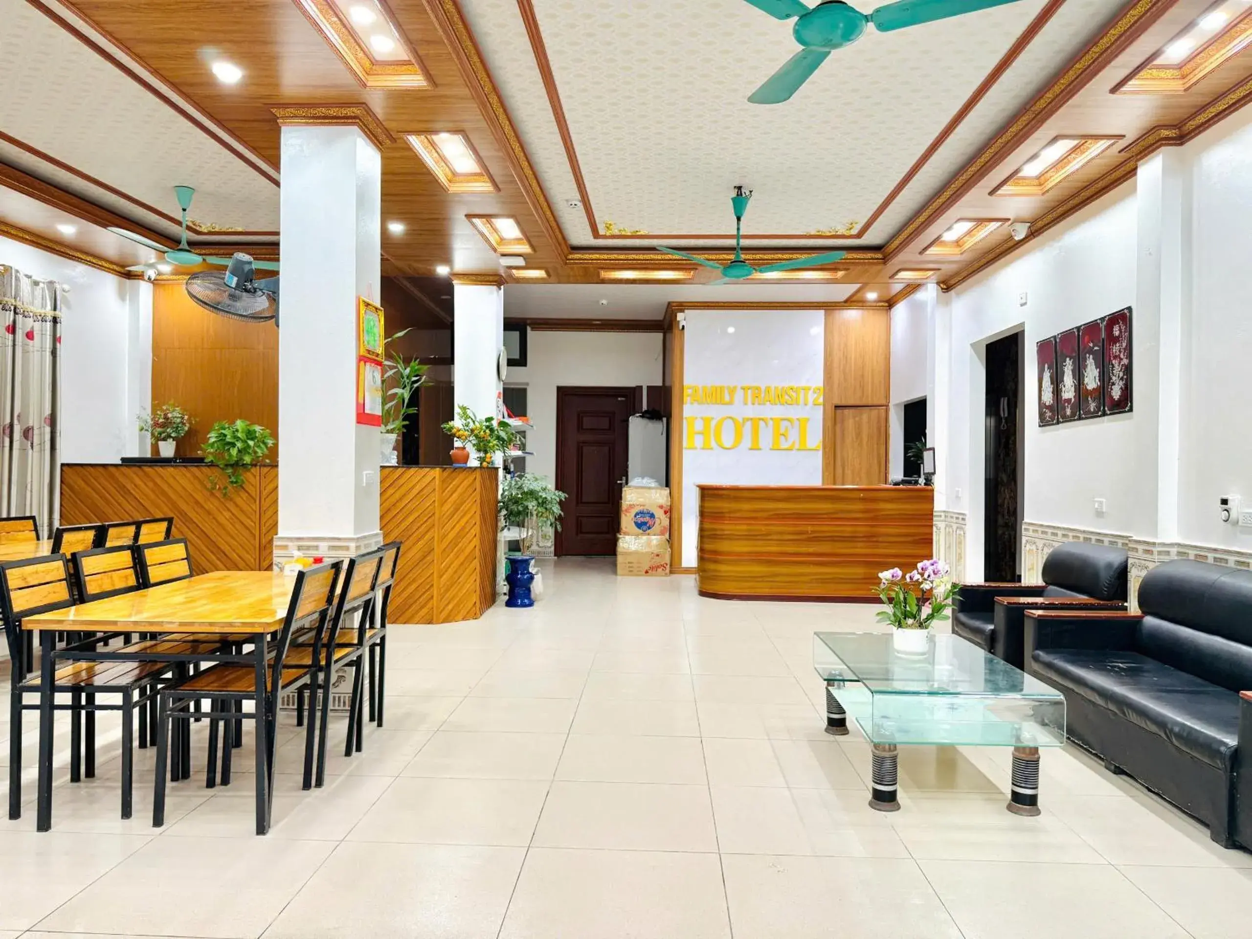 Living room in Family Transit 2 Hotel Living room in Family Transit 2 Hotel