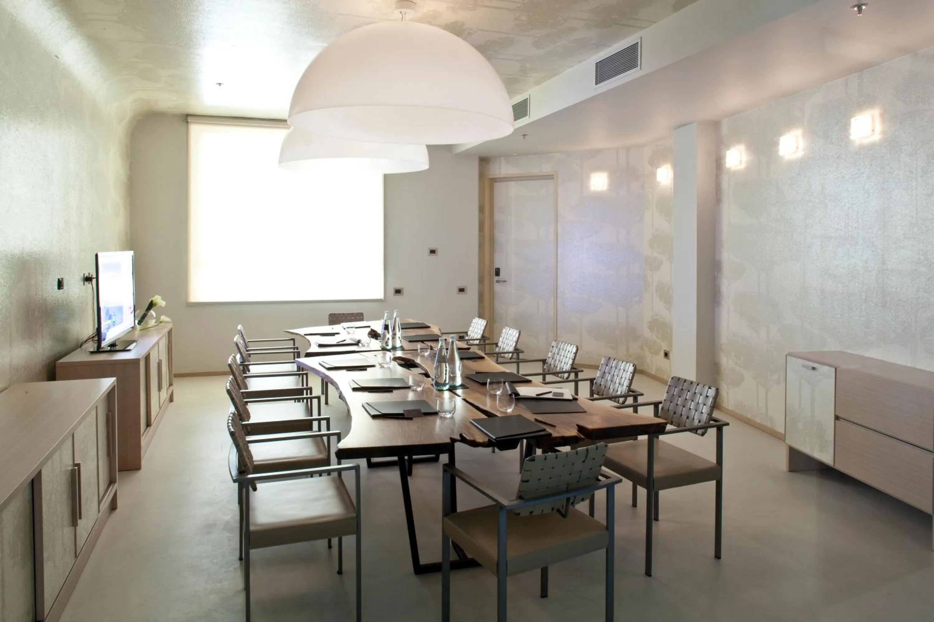 Business facilities in Nu Hotel