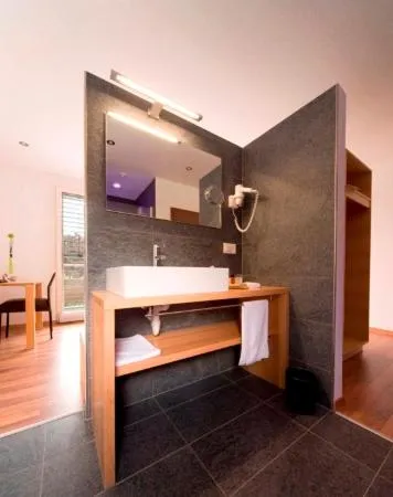 Bathroom in Hôtel de l'Etoile