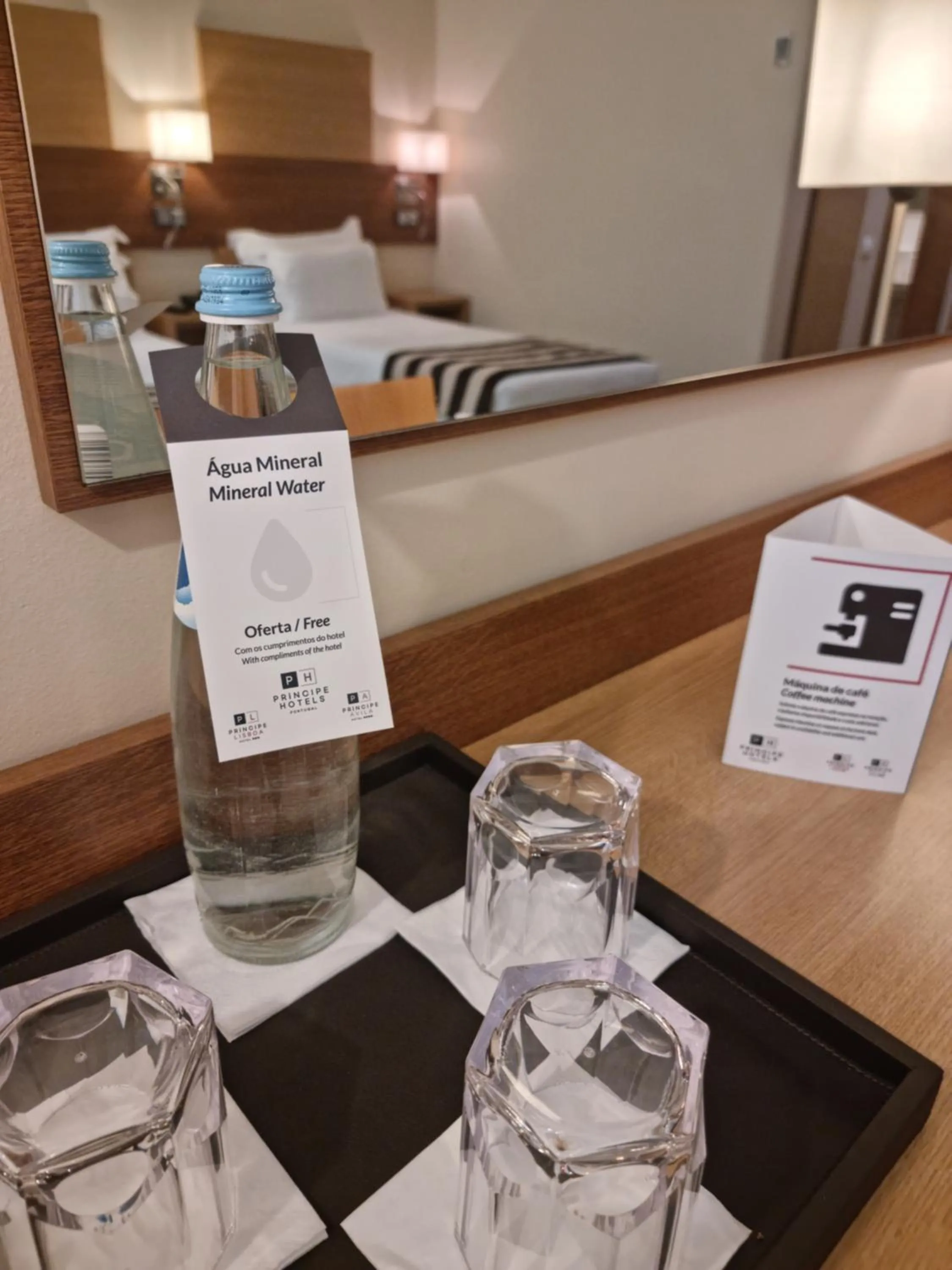 Photo of the whole room, Bed in Hotel Principe Lisboa