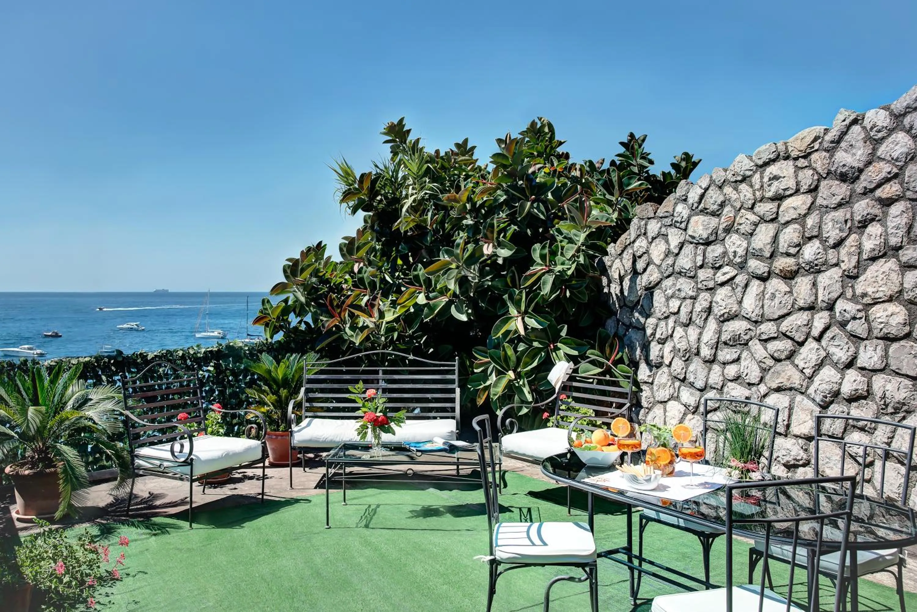 GOCCE VILLAS - Ginestra Frontbeach suite