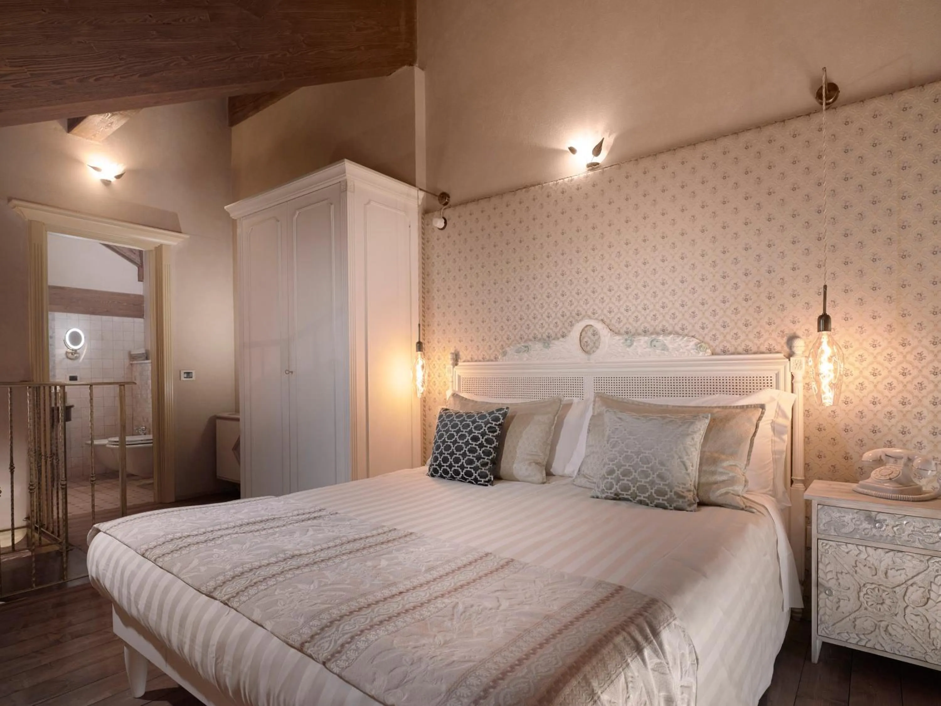 Bedroom, Bed in Tenuta Montemagno Relais & Wines