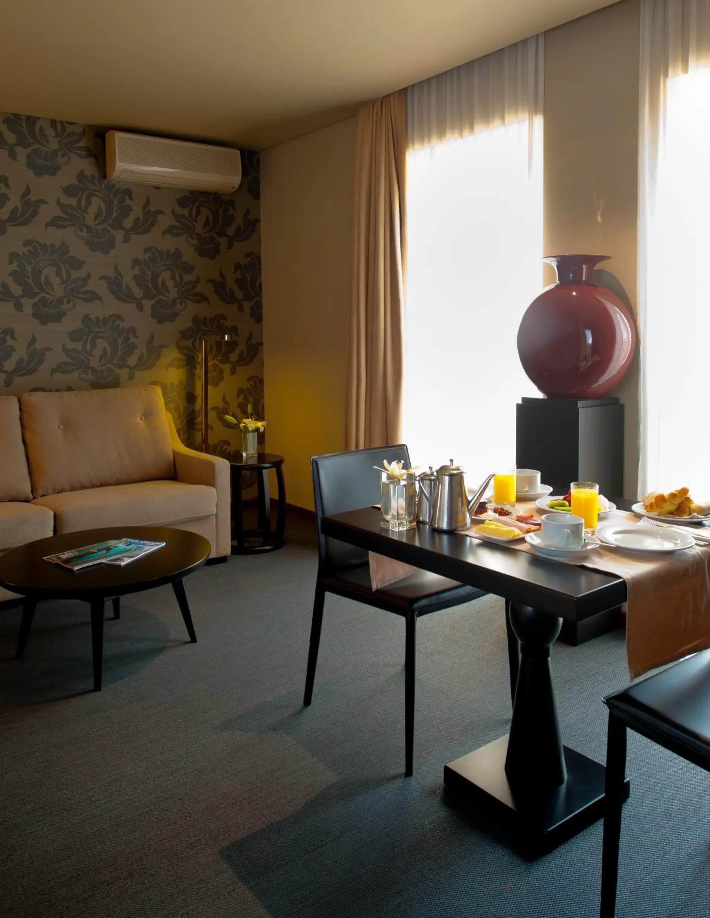 Living room in Grande Hotel De Luso Living room in Grande Hotel De Luso