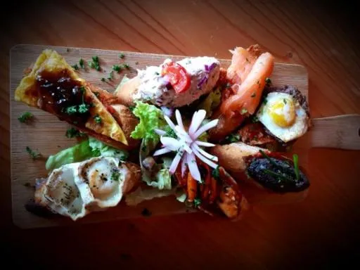 Food in Hotel Restaurant L'Escale