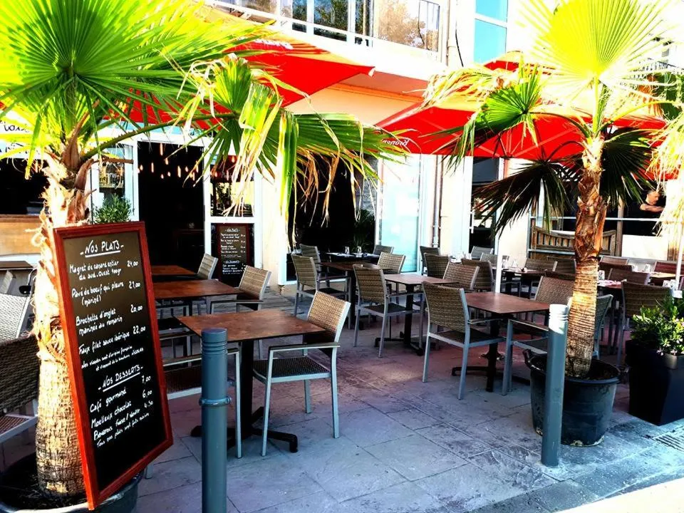 Restaurant/places to eat in Hotel Restaurant L'Escale
