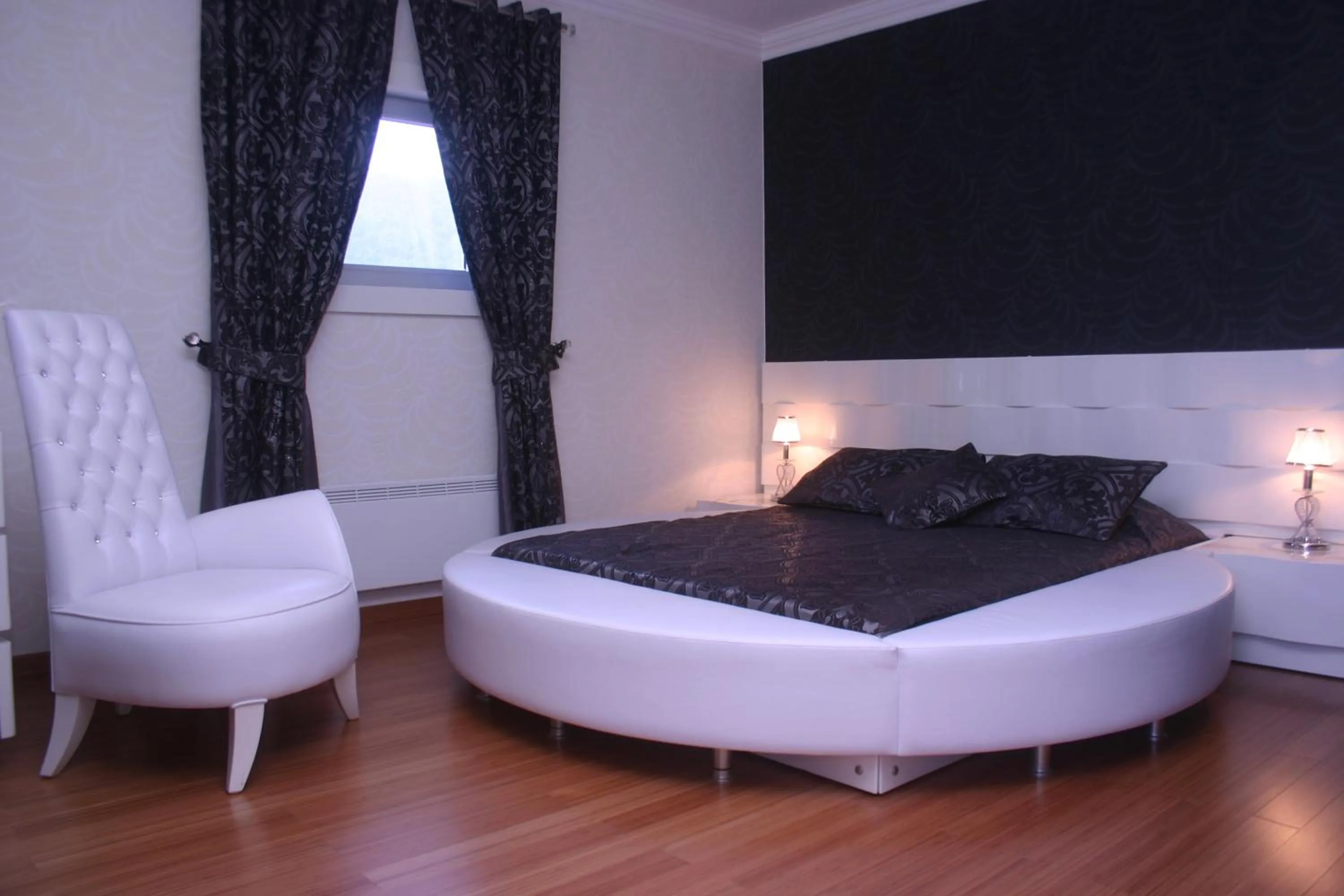 Bedroom in Devamli Hotel