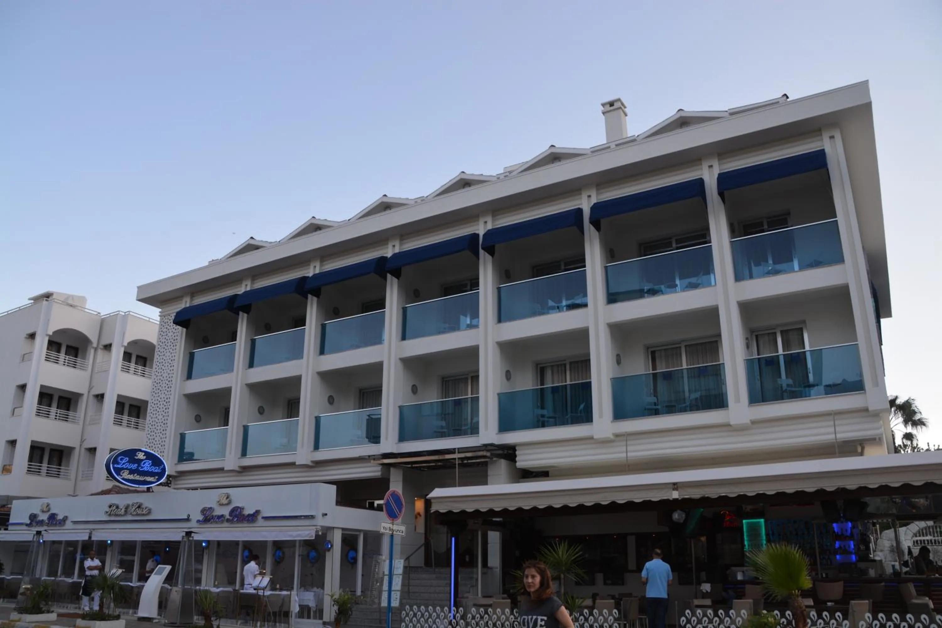 Facade/entrance in Devamli Hotel
