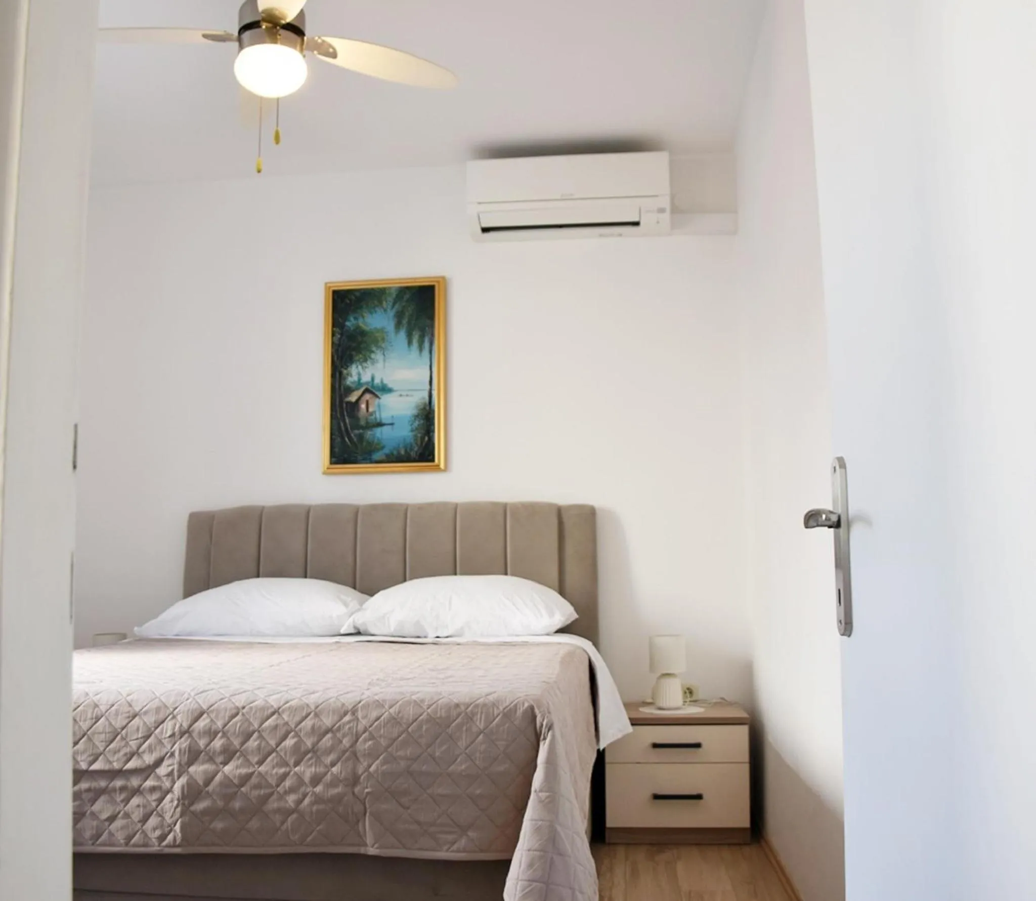 Bed in Apartments Vulicevic