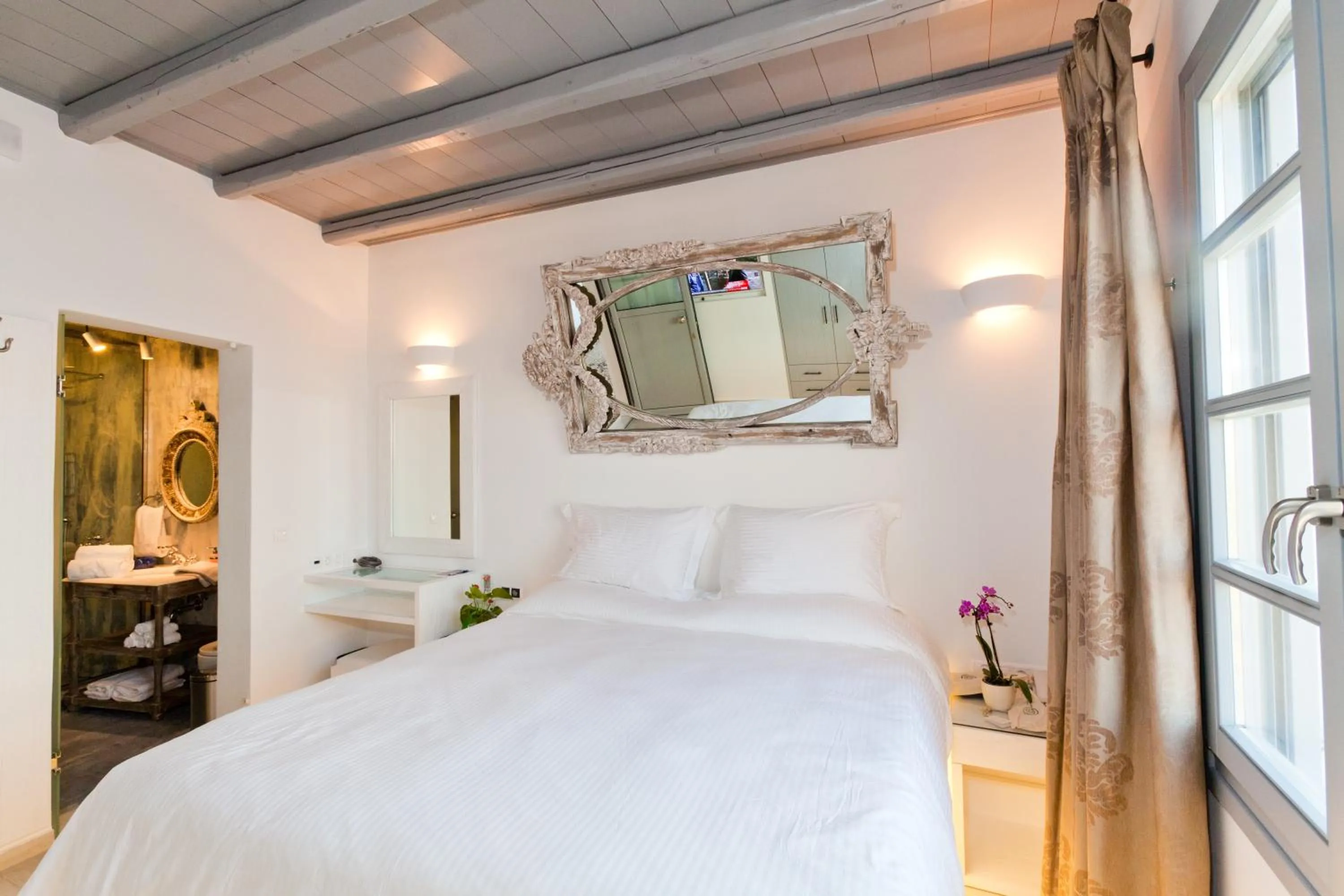 Photo of the whole room, Bed in Lindos Shore Boutique Villa with sea view