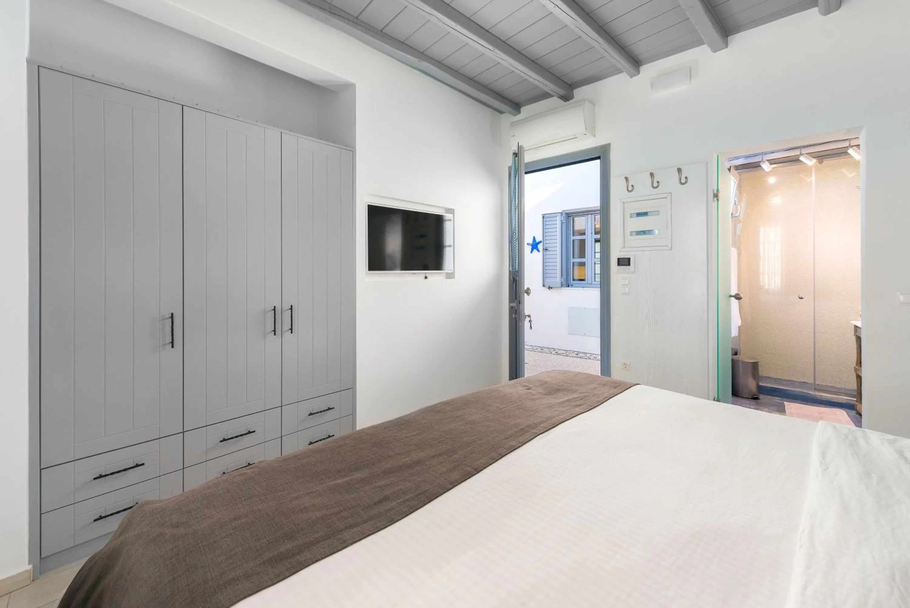 Photo of the whole room, Bed in Lindos Shore Boutique Villa with sea view