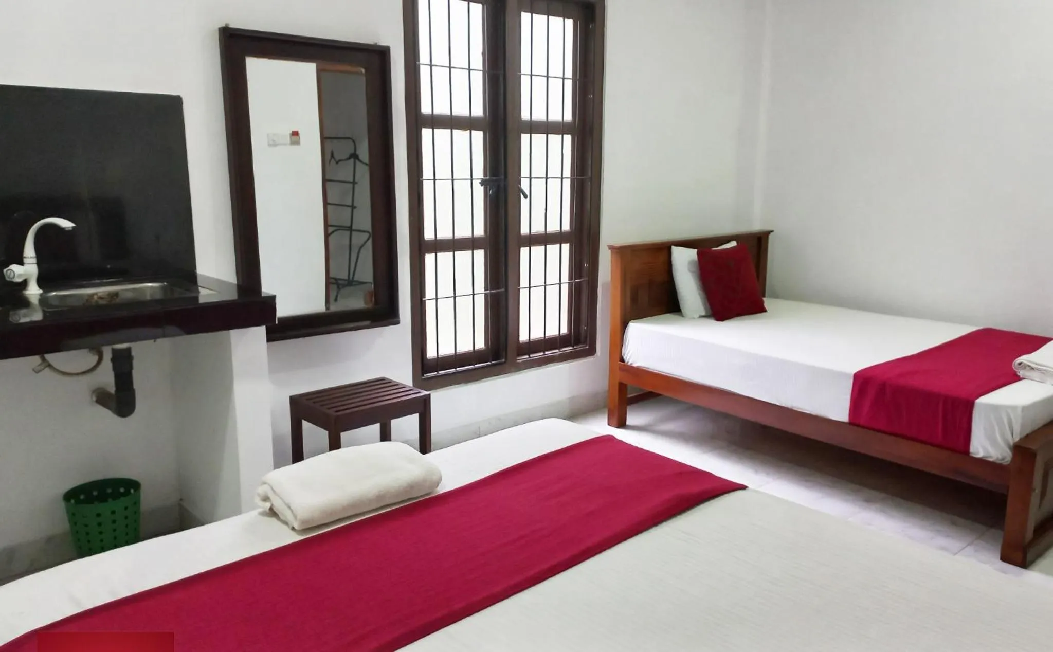 Airport Pearl Garden Transit Hotel