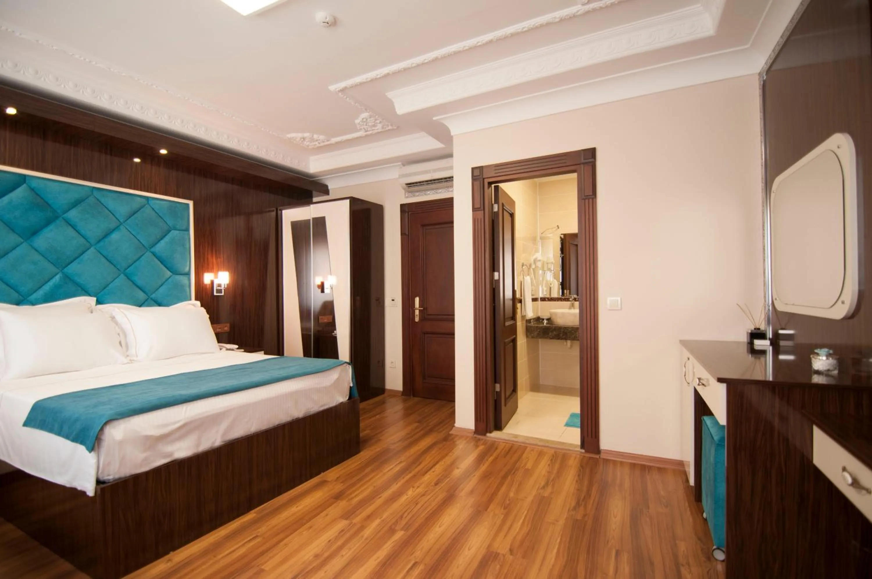 Bed in Akbiyik Suite Boutique Hotel