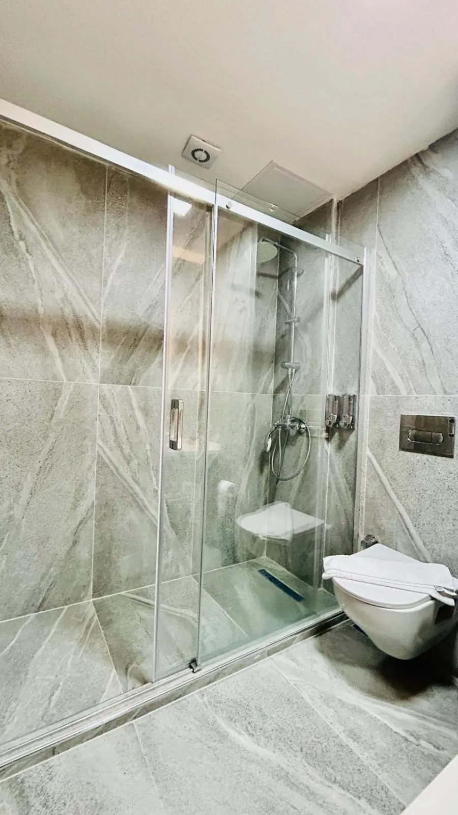 Shower in Akbiyik Suite Boutique Hotel