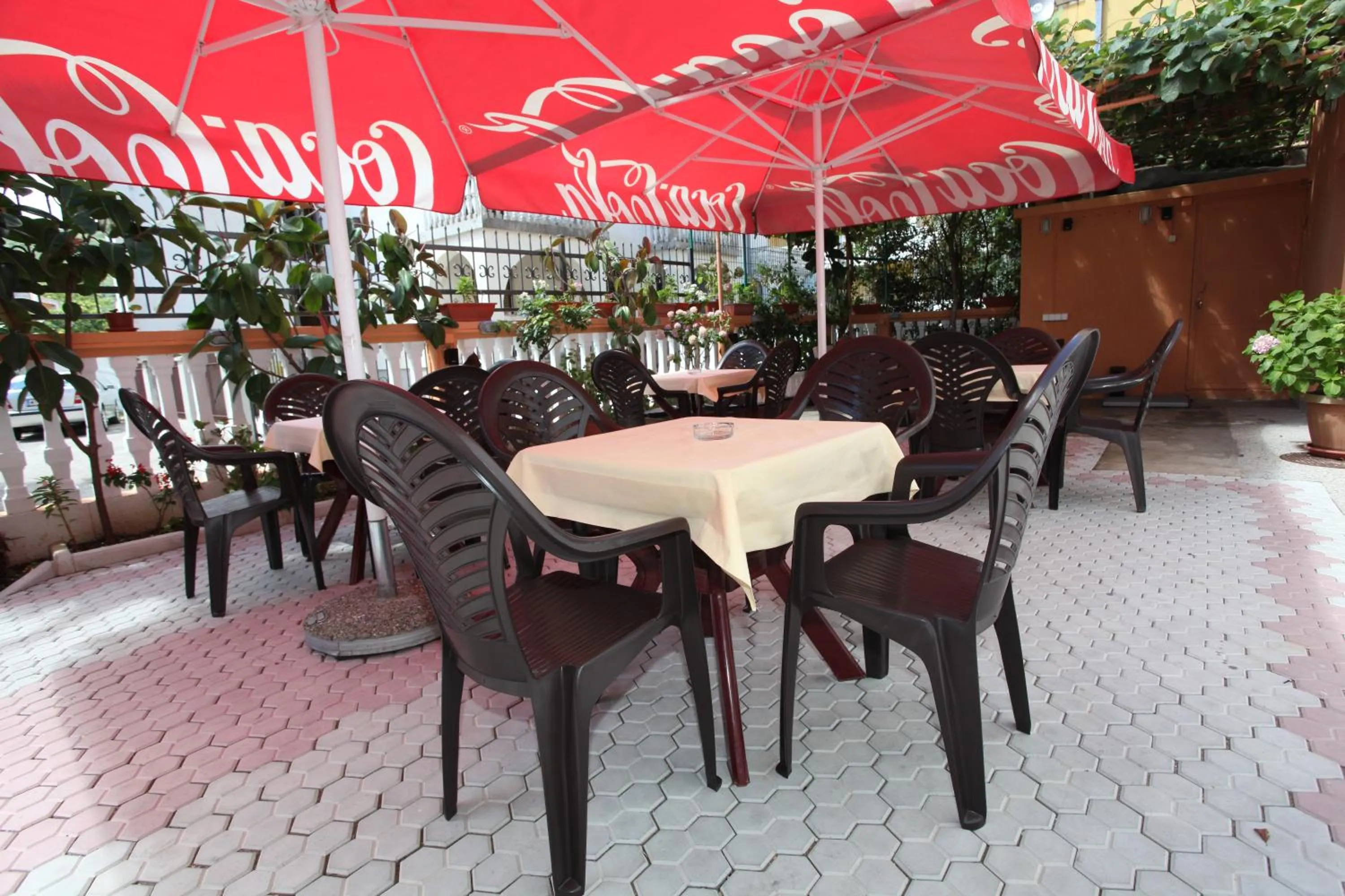 Patio in Apartments Memidz