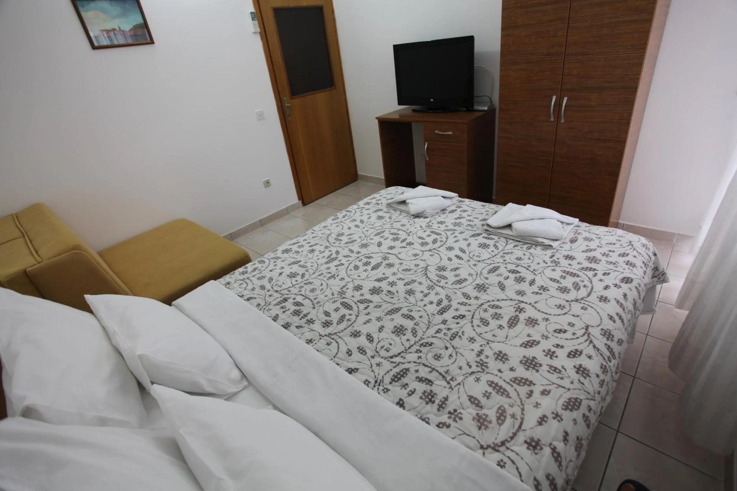 Bedroom, Bed in Apartments Memidz