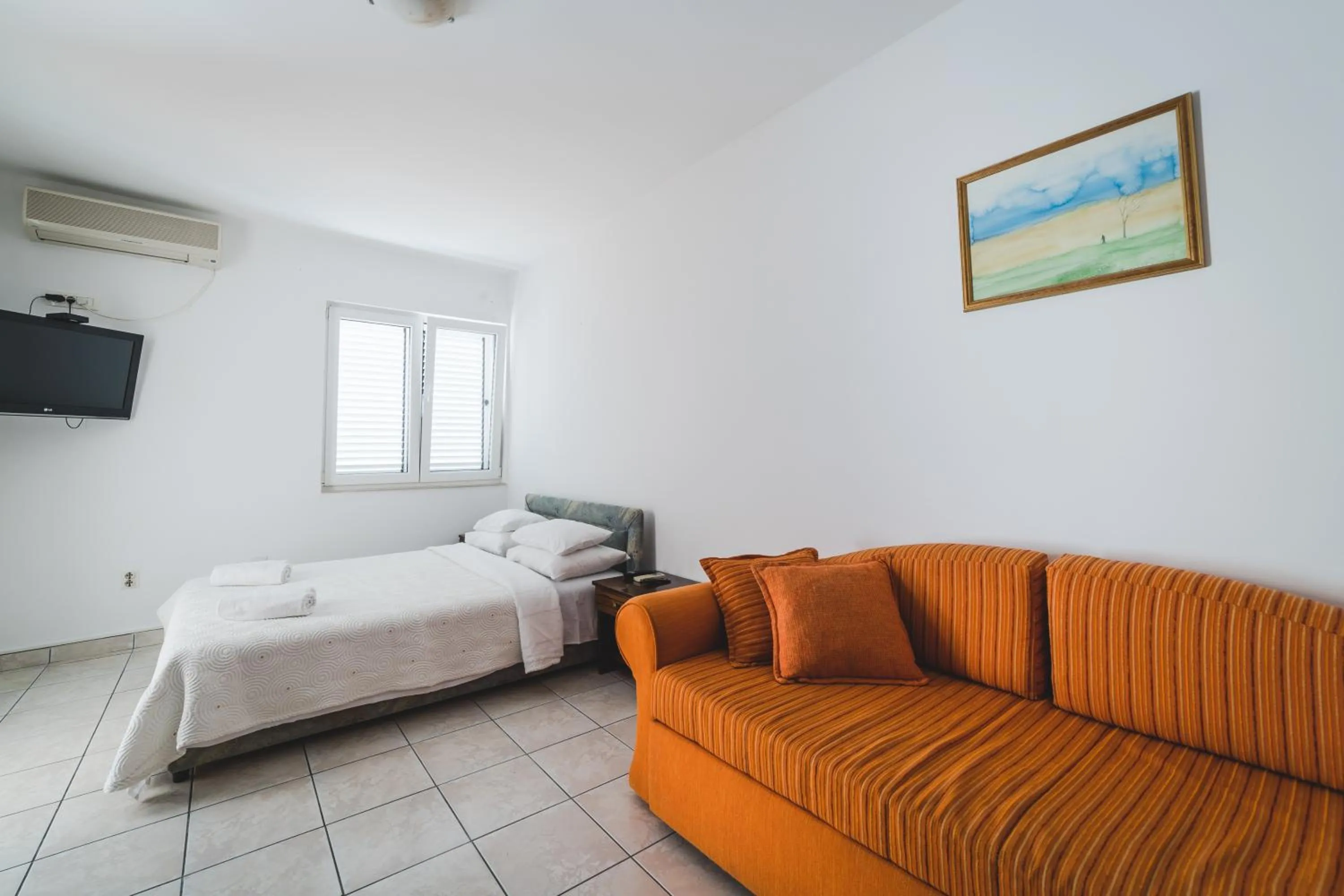 Photo of the whole room, Bed in Apartments Memidz