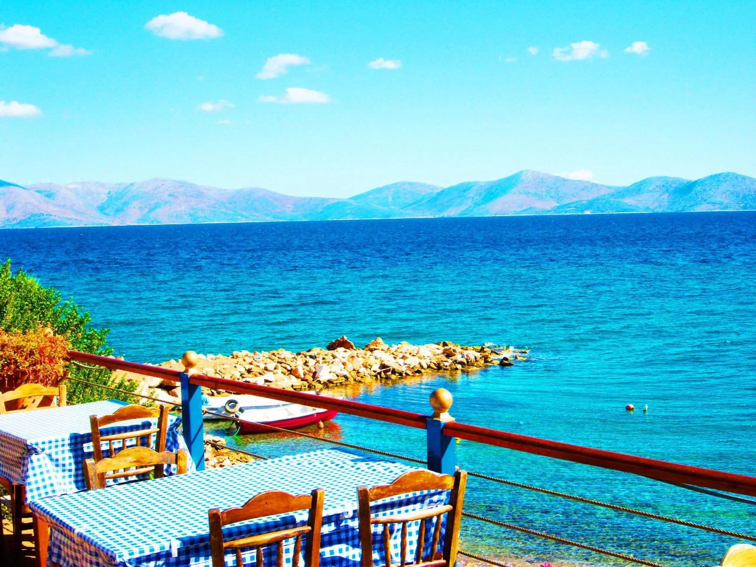 Restaurant/places to eat in Villa Agnanti Boutique