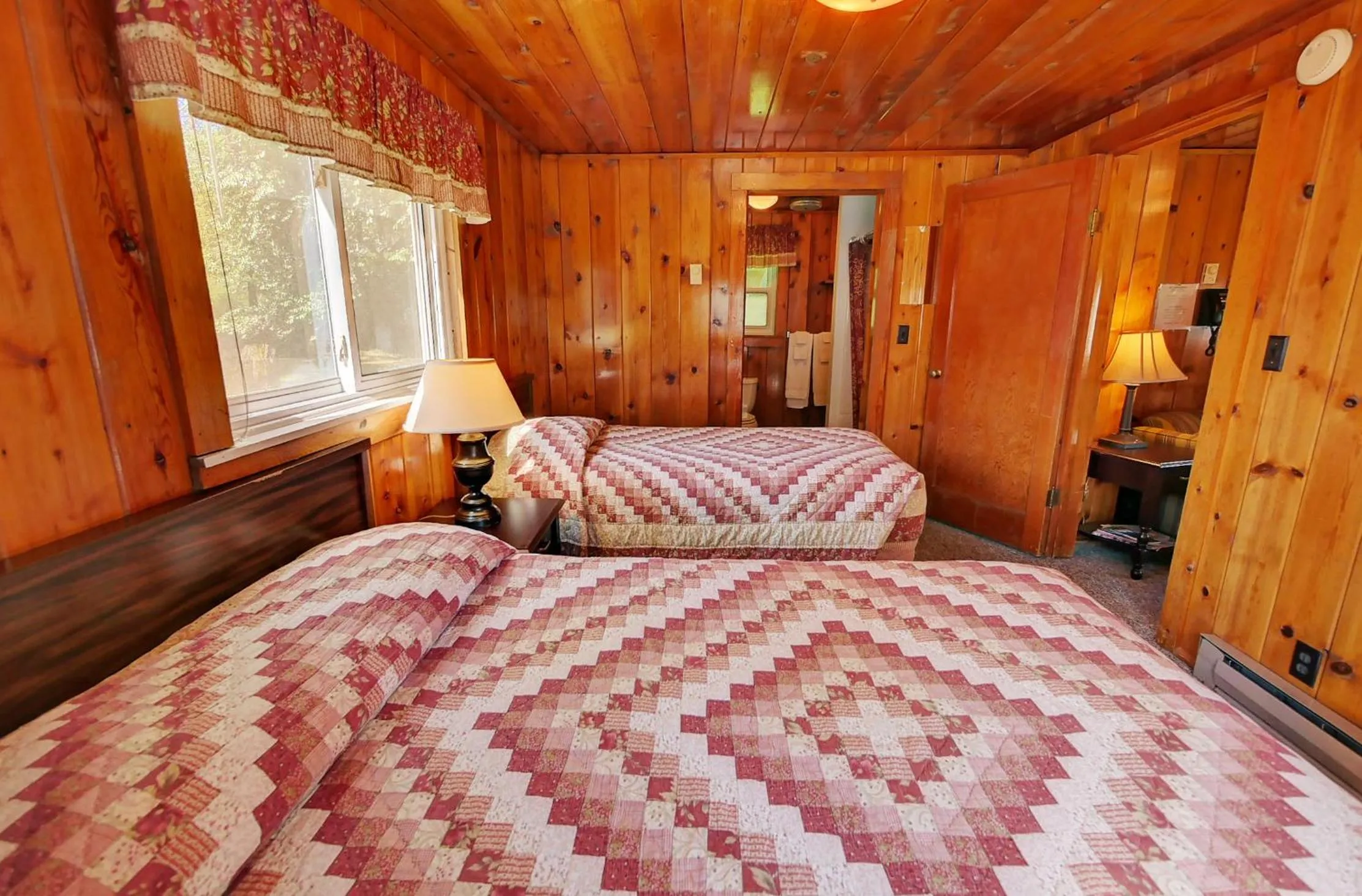Bed in Idle A While Cabins