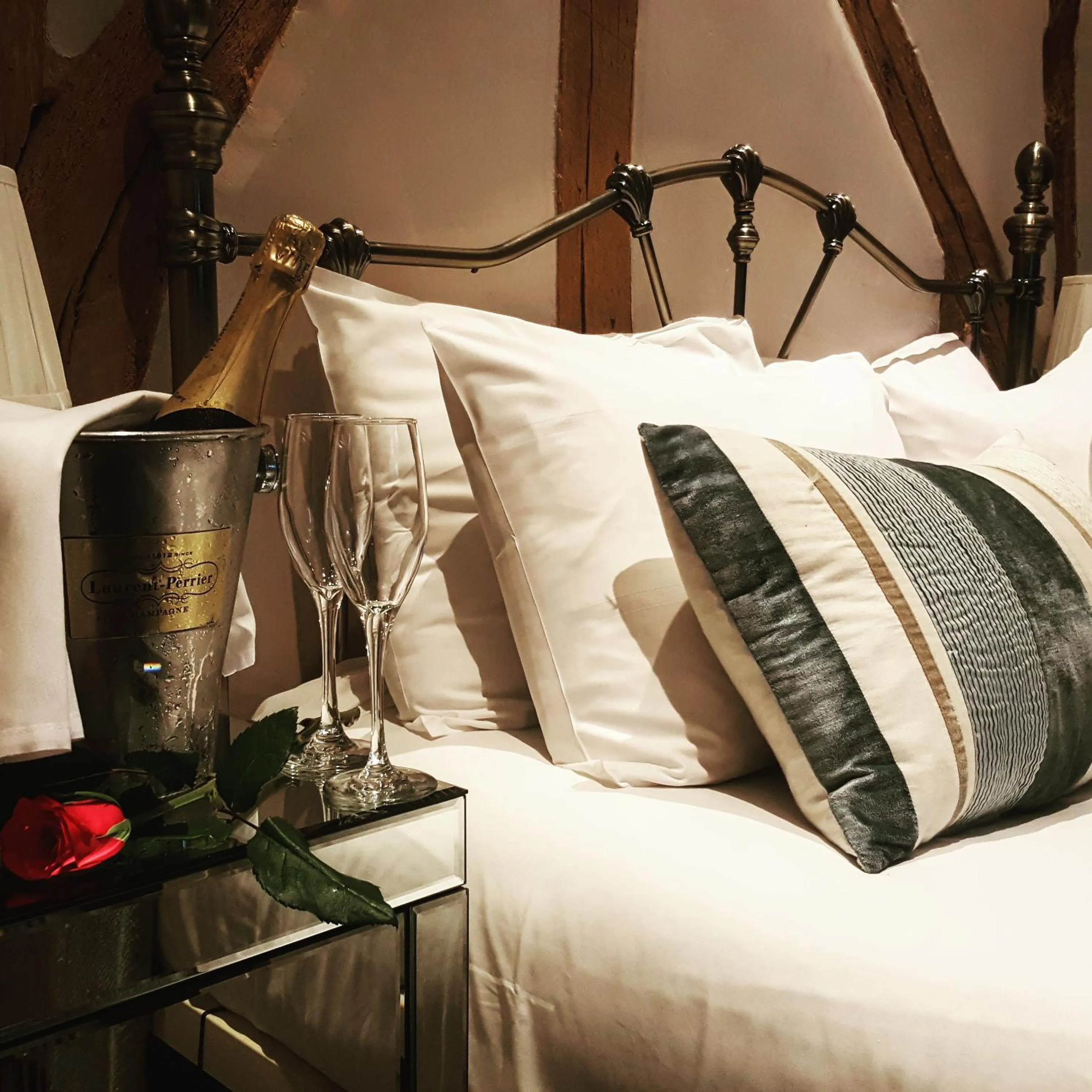 Decorative detail, Bed in The Nags Head Hotel