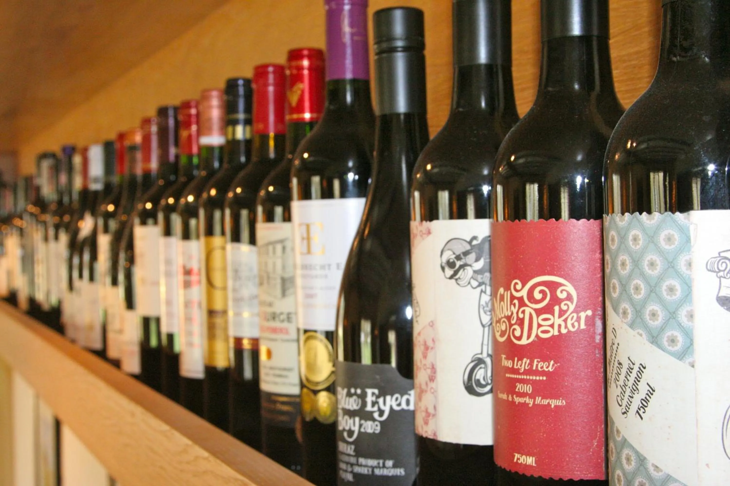 Drinks in The Nags Head Hotel