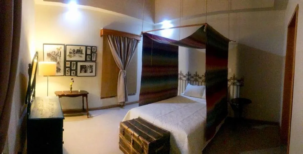 Quiet street view, Bed in Doroteo Hotel Boutique