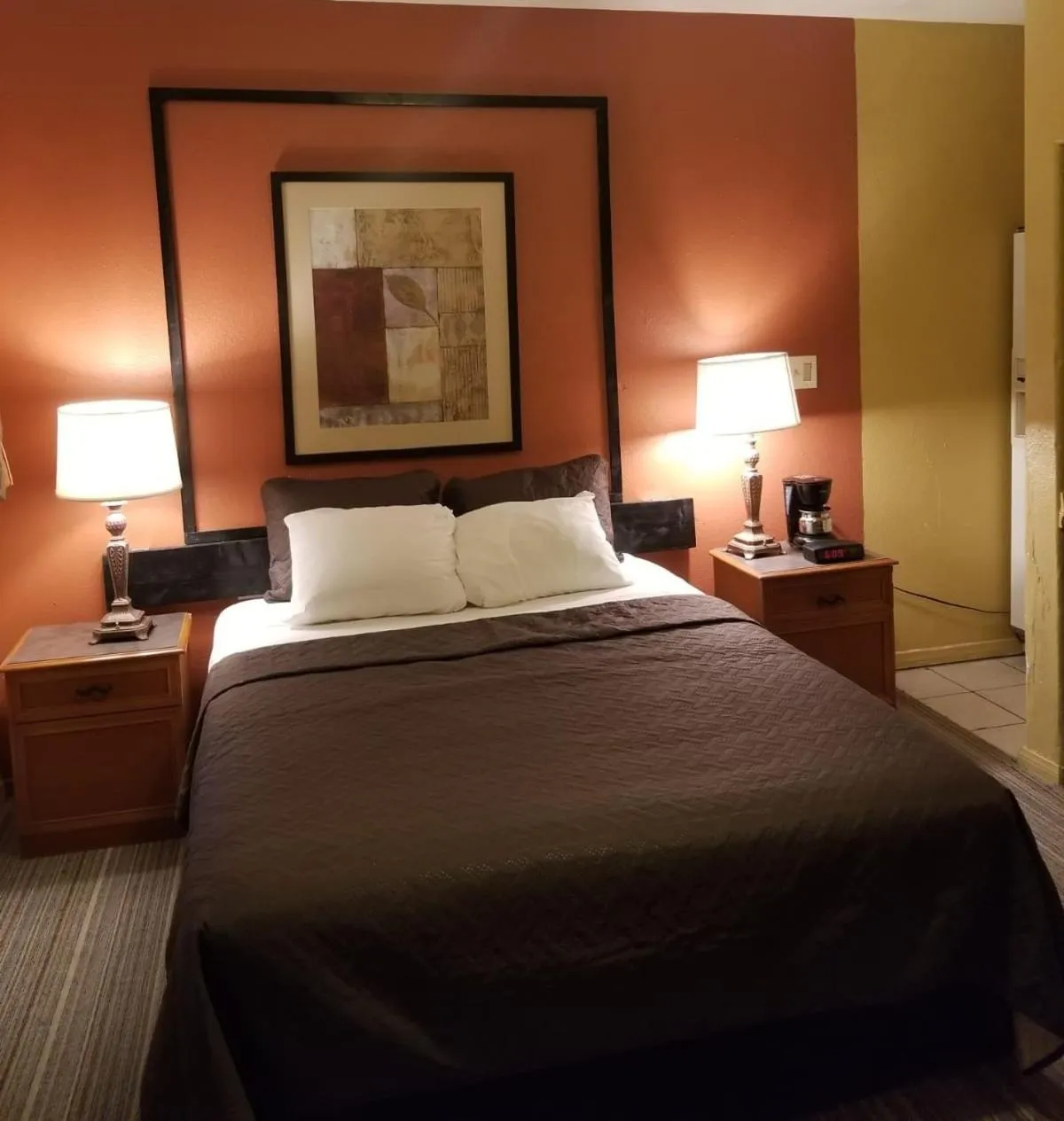 Standard Queen Room in Western Motel