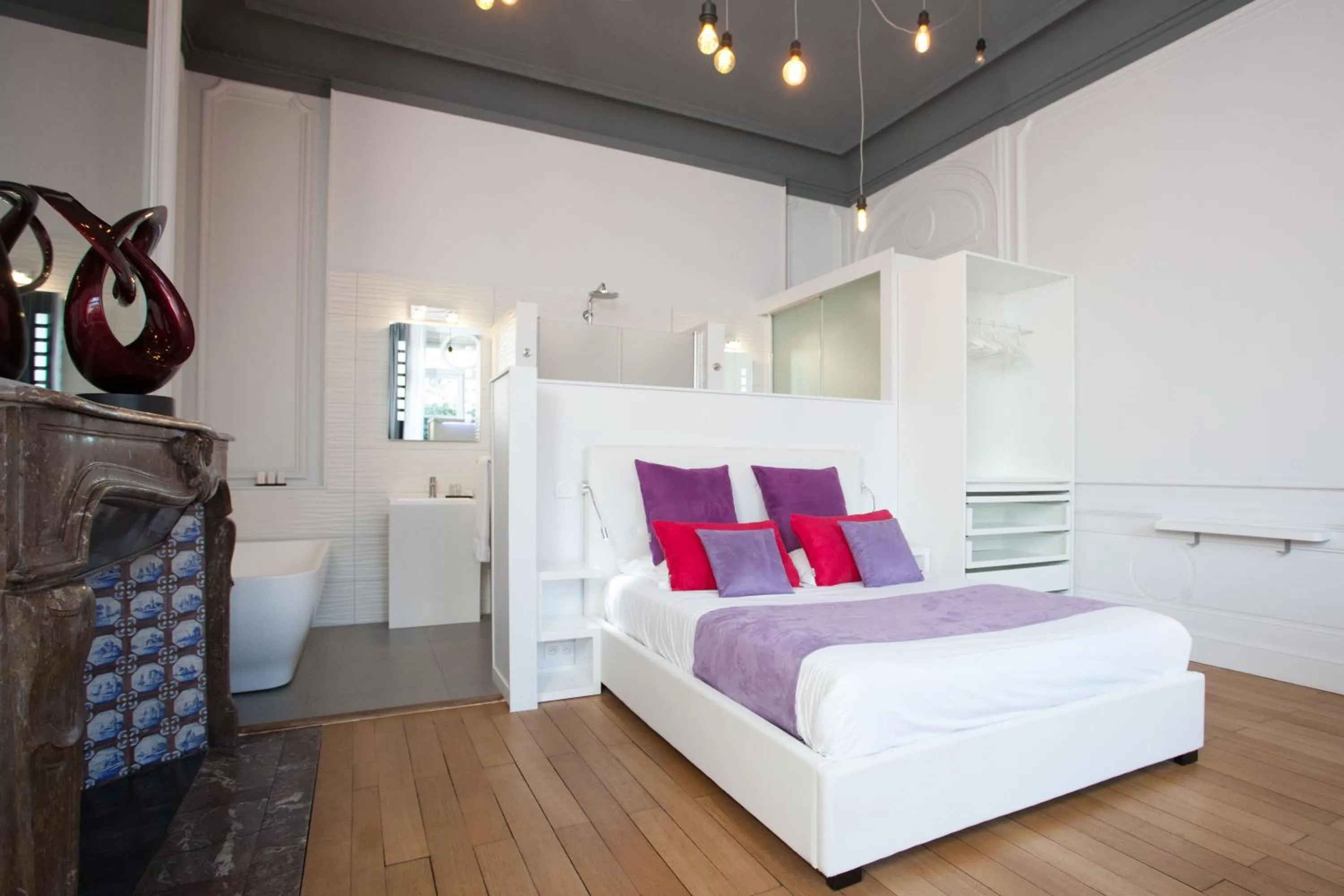 Bedroom, Bed in L'Esplanade Lille