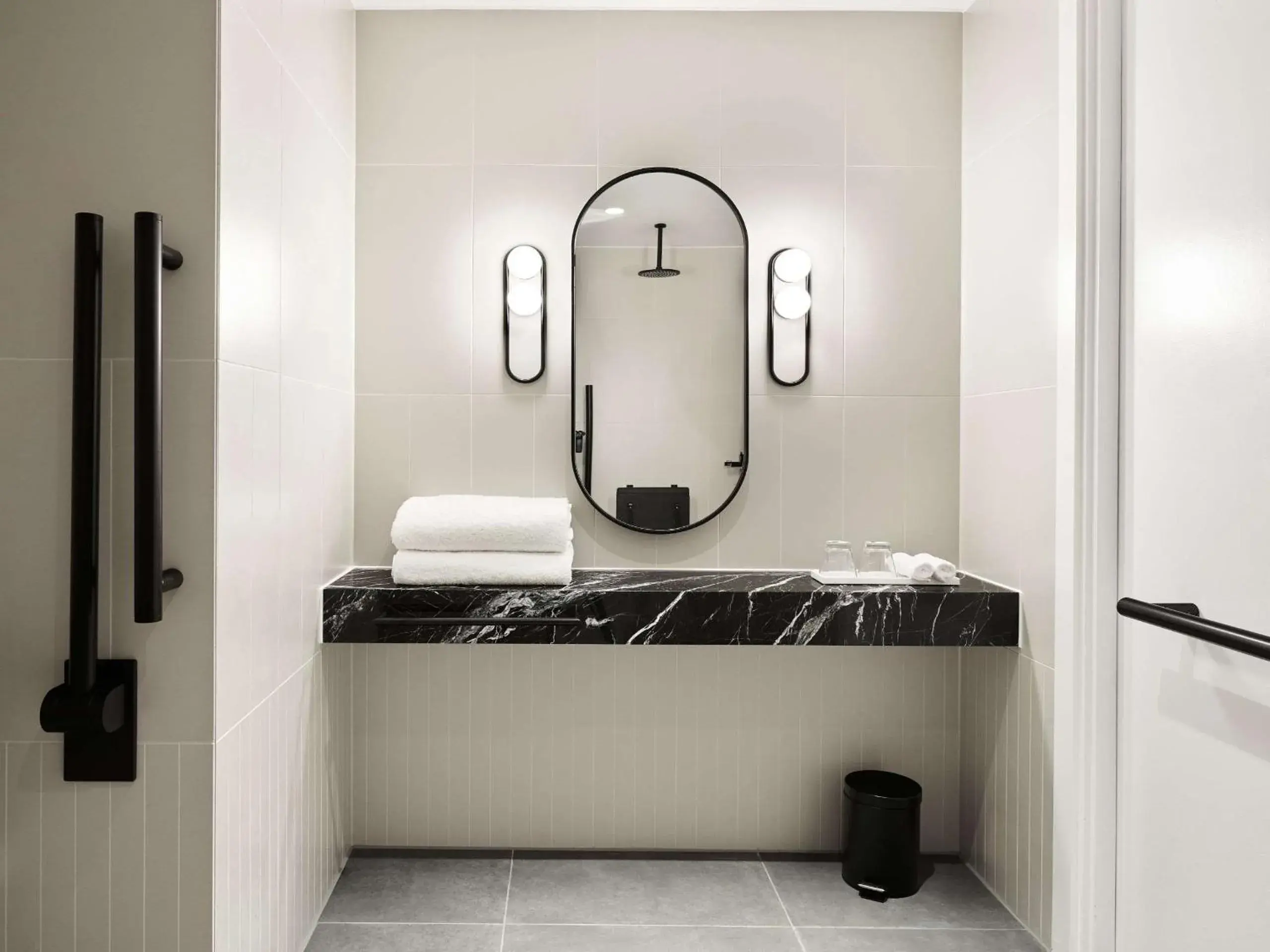 Bathroom in Hyatt Regency London Stratford Bathroom in Hyatt Regency London Stratford