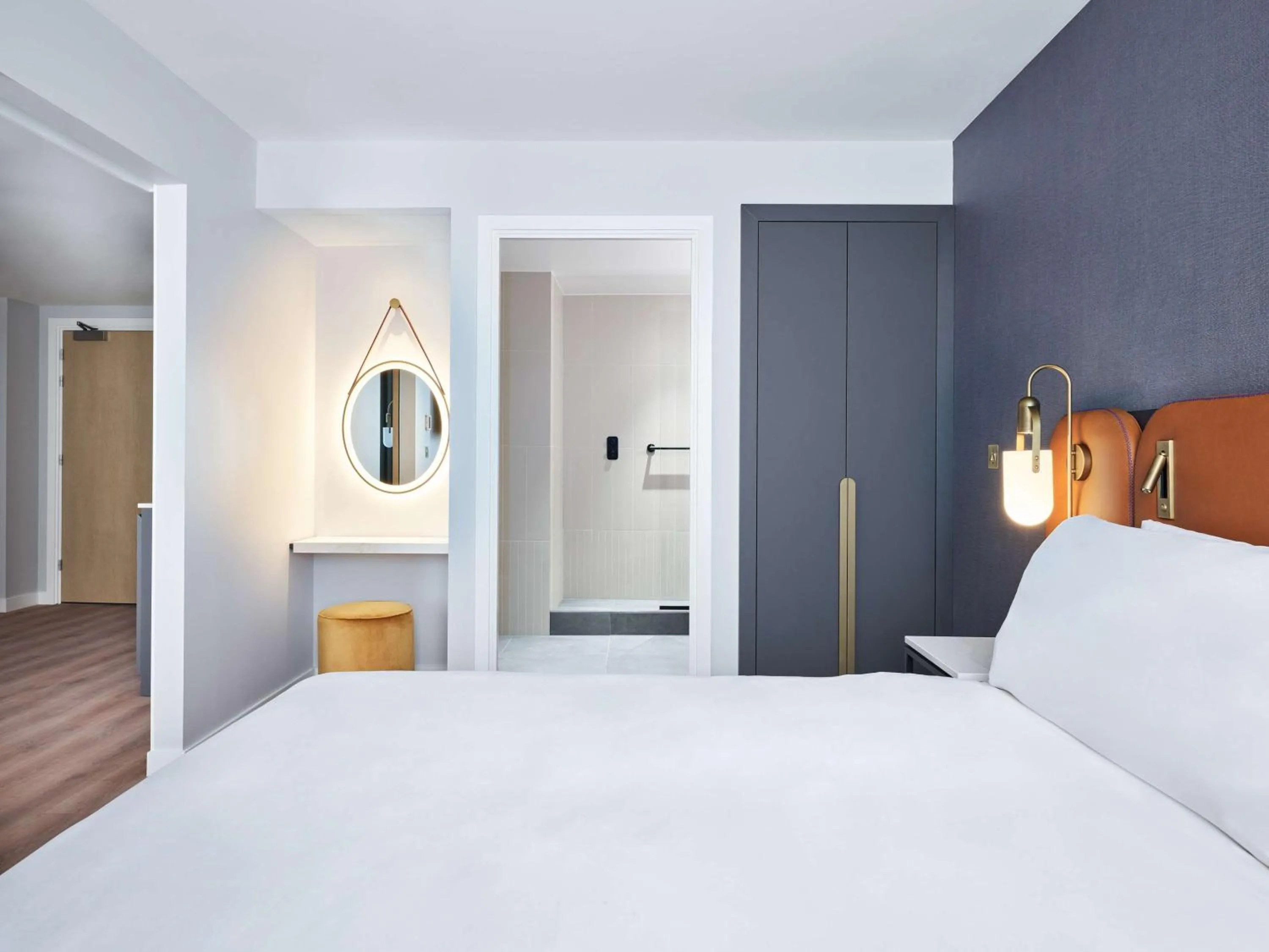 Photo of the whole room, Bed in Hyatt Regency London Stratford