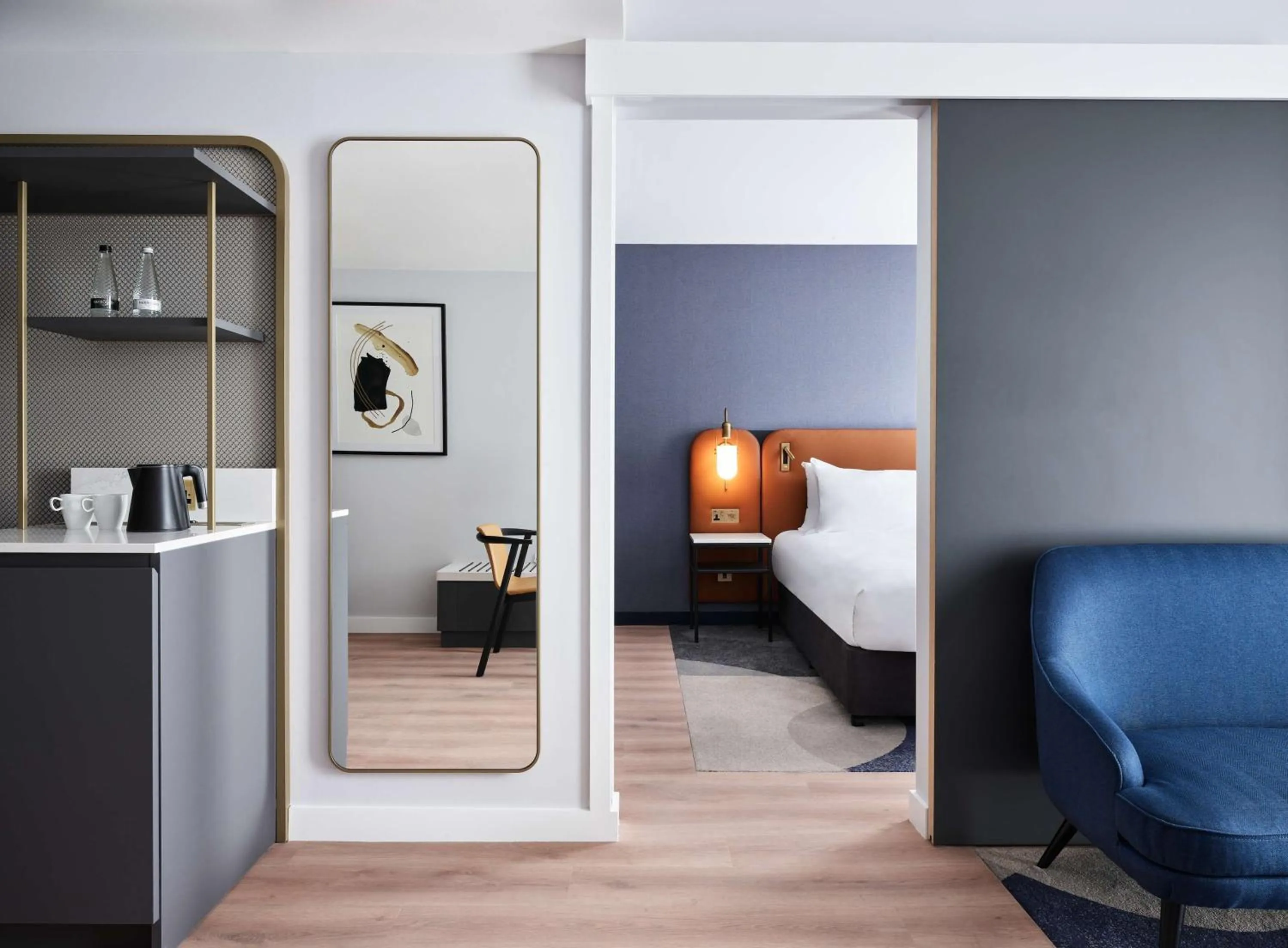 Photo of the whole room, Bed in Hyatt Regency London Stratford