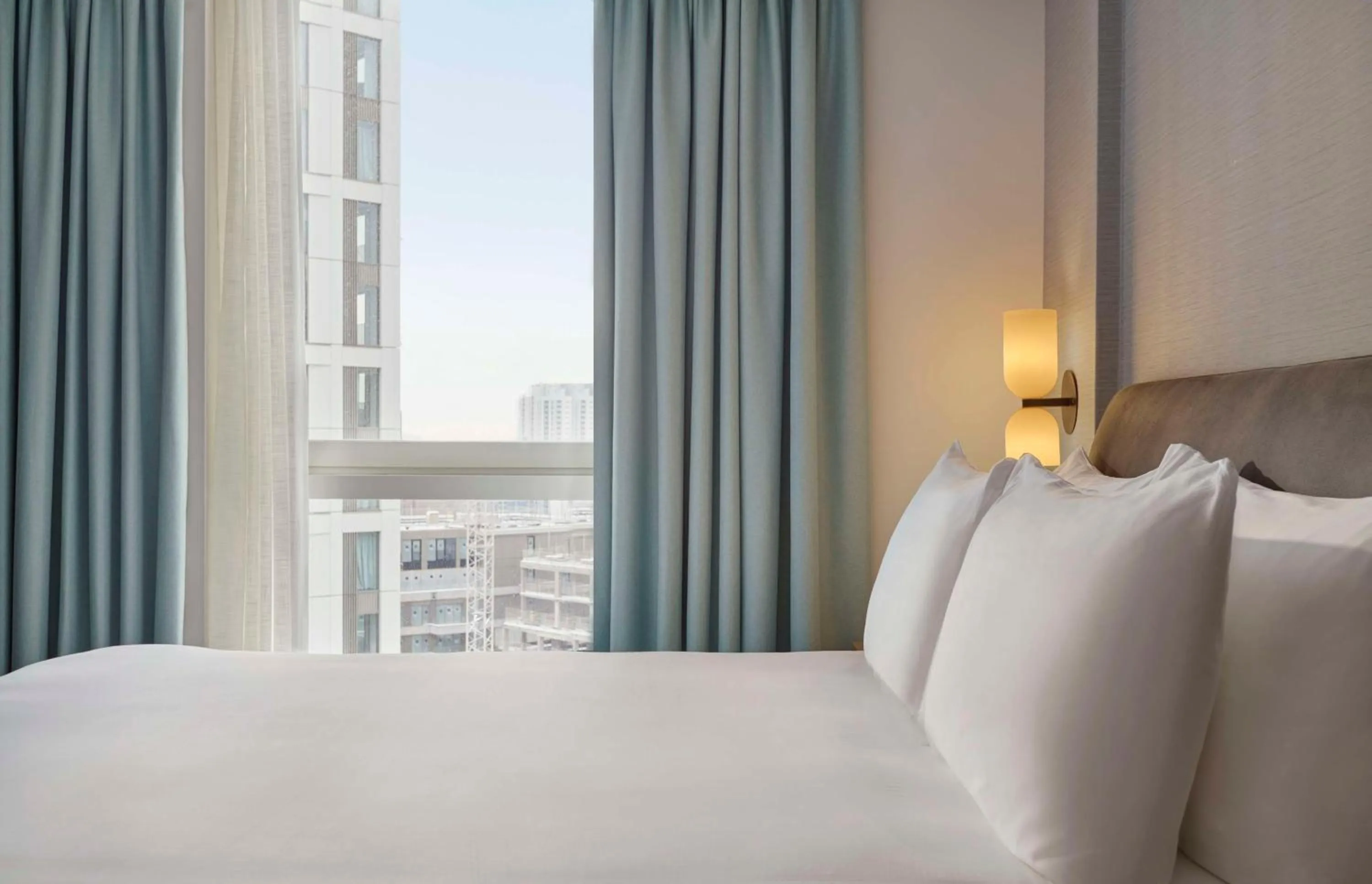 Bedroom, Bed in Hyatt House London Stratford - Aparthotel