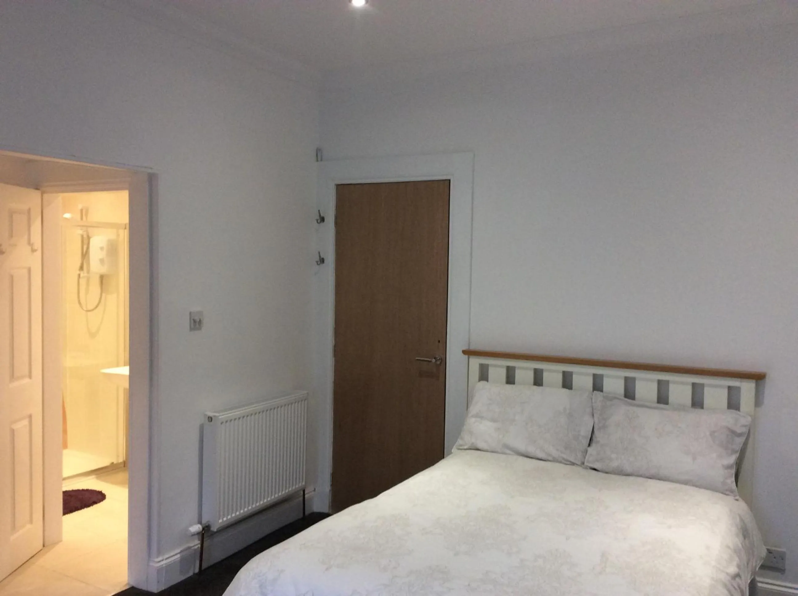 Bed in West Highland Way Rooms ED30002F