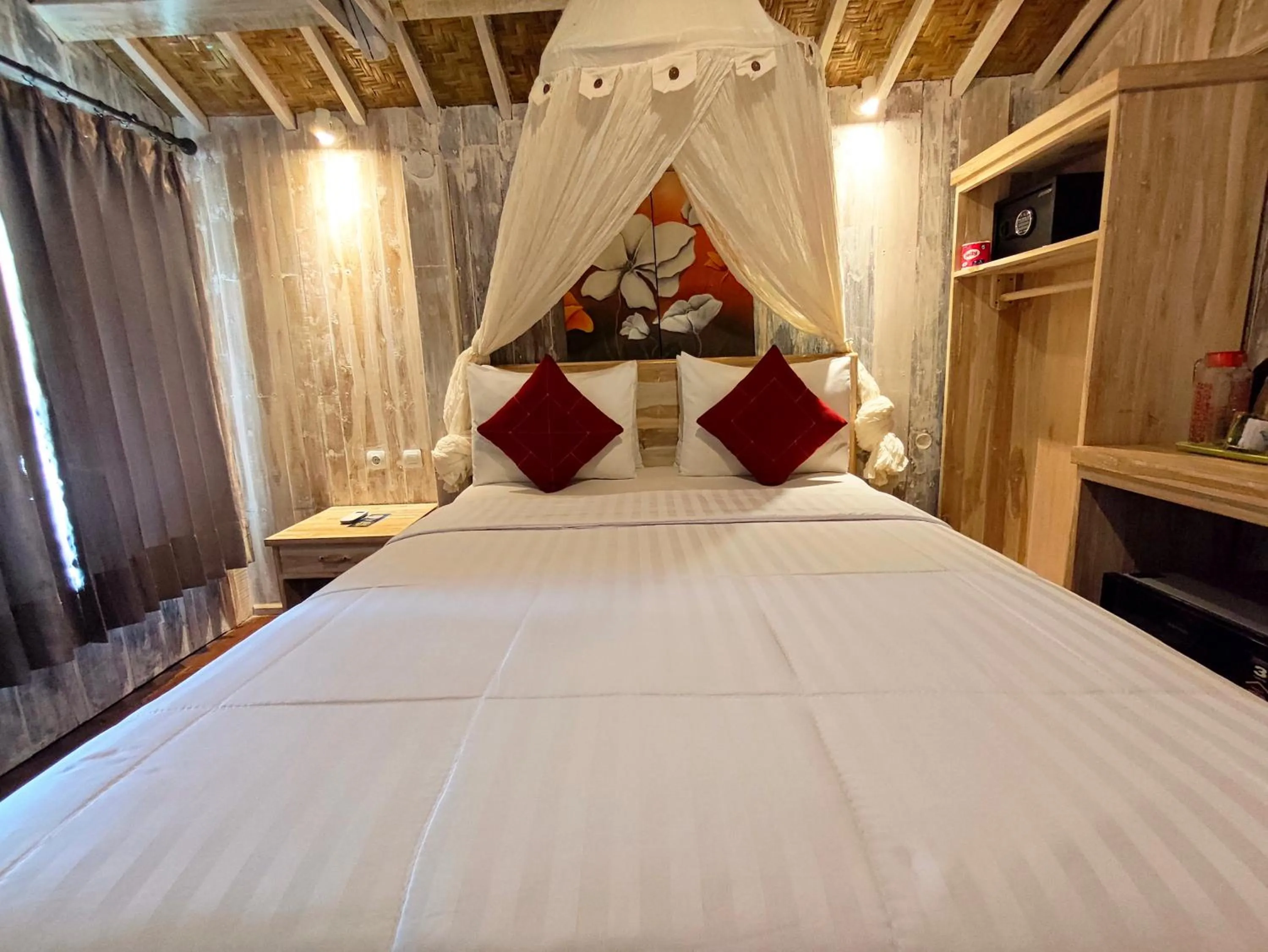 Bed in Tetebatu Flush Harmony