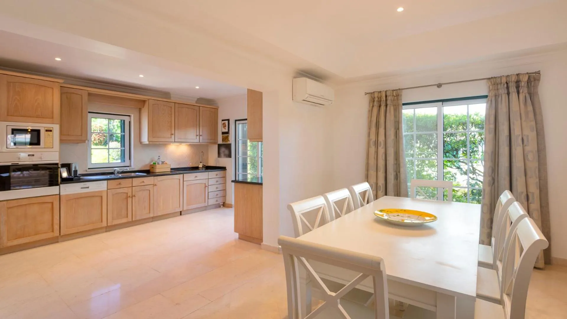 Kitchen or kitchenette in Martinhal Quinta Family Resort