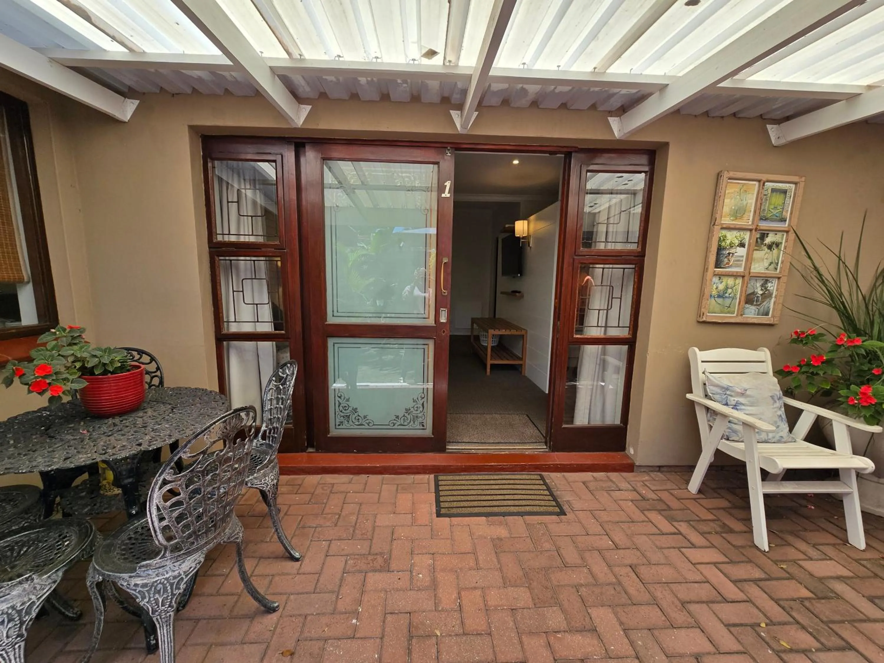 Patio in Bayside Guesthouse