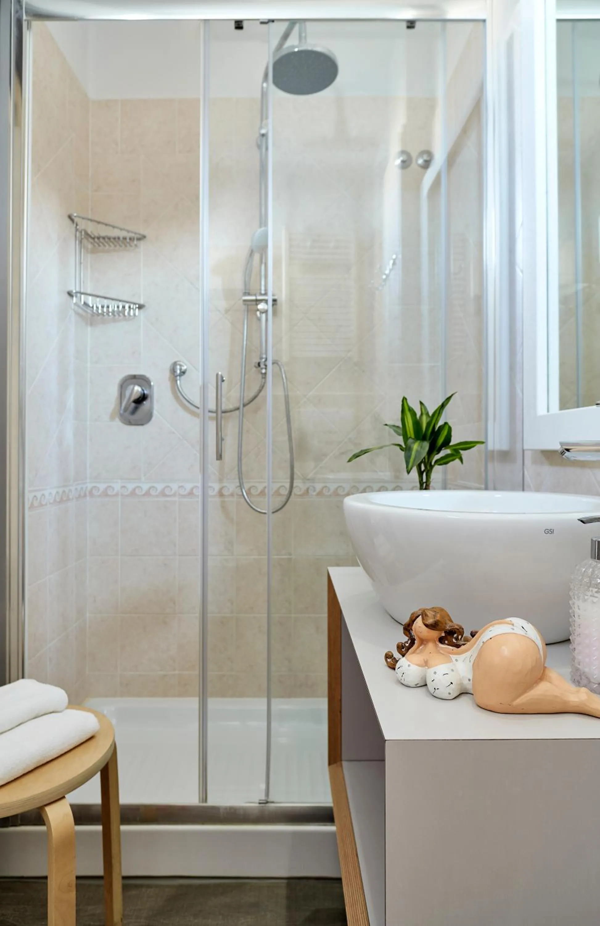 Bathroom in Hotel Madison