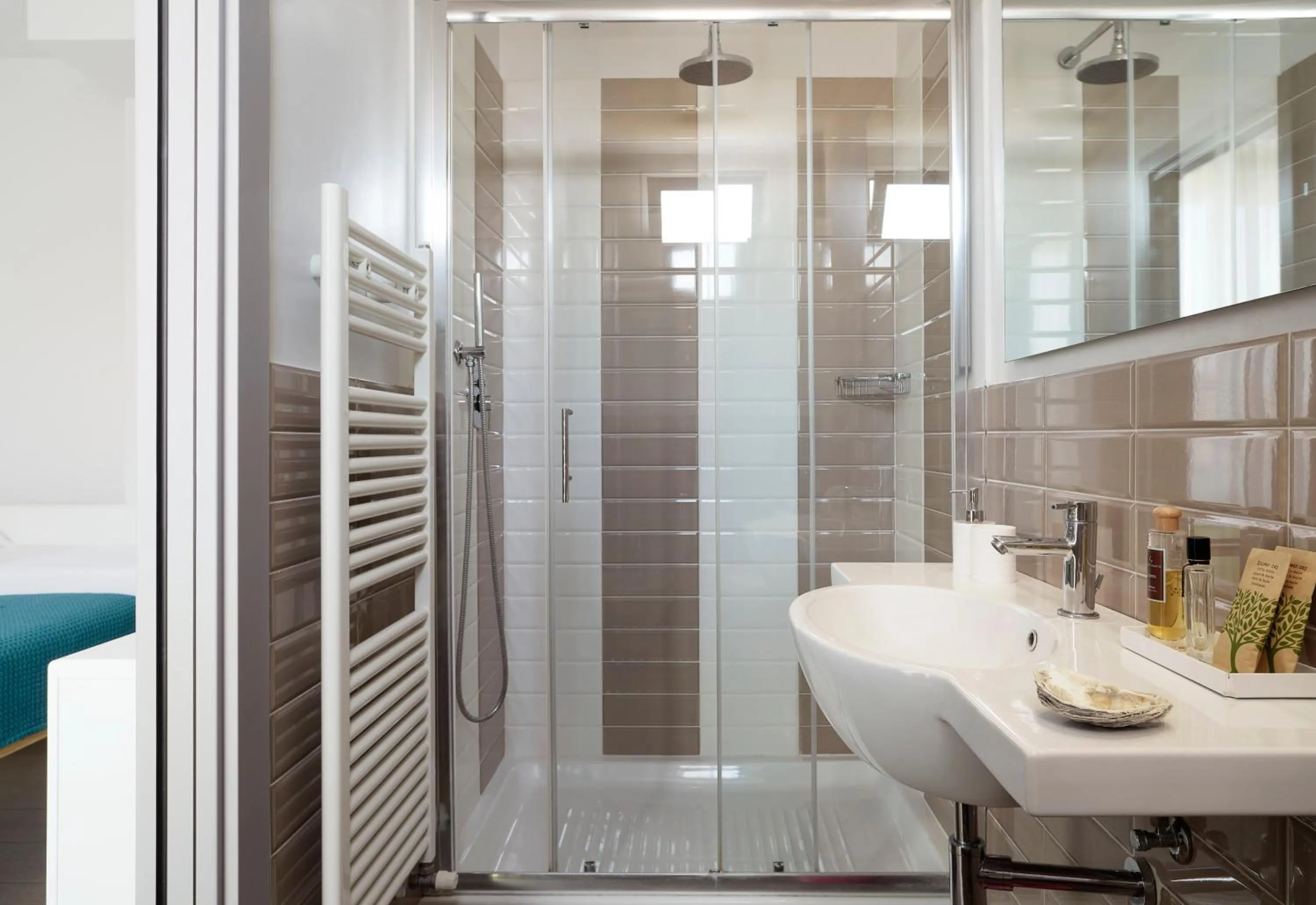 Bathroom in Hotel Madison