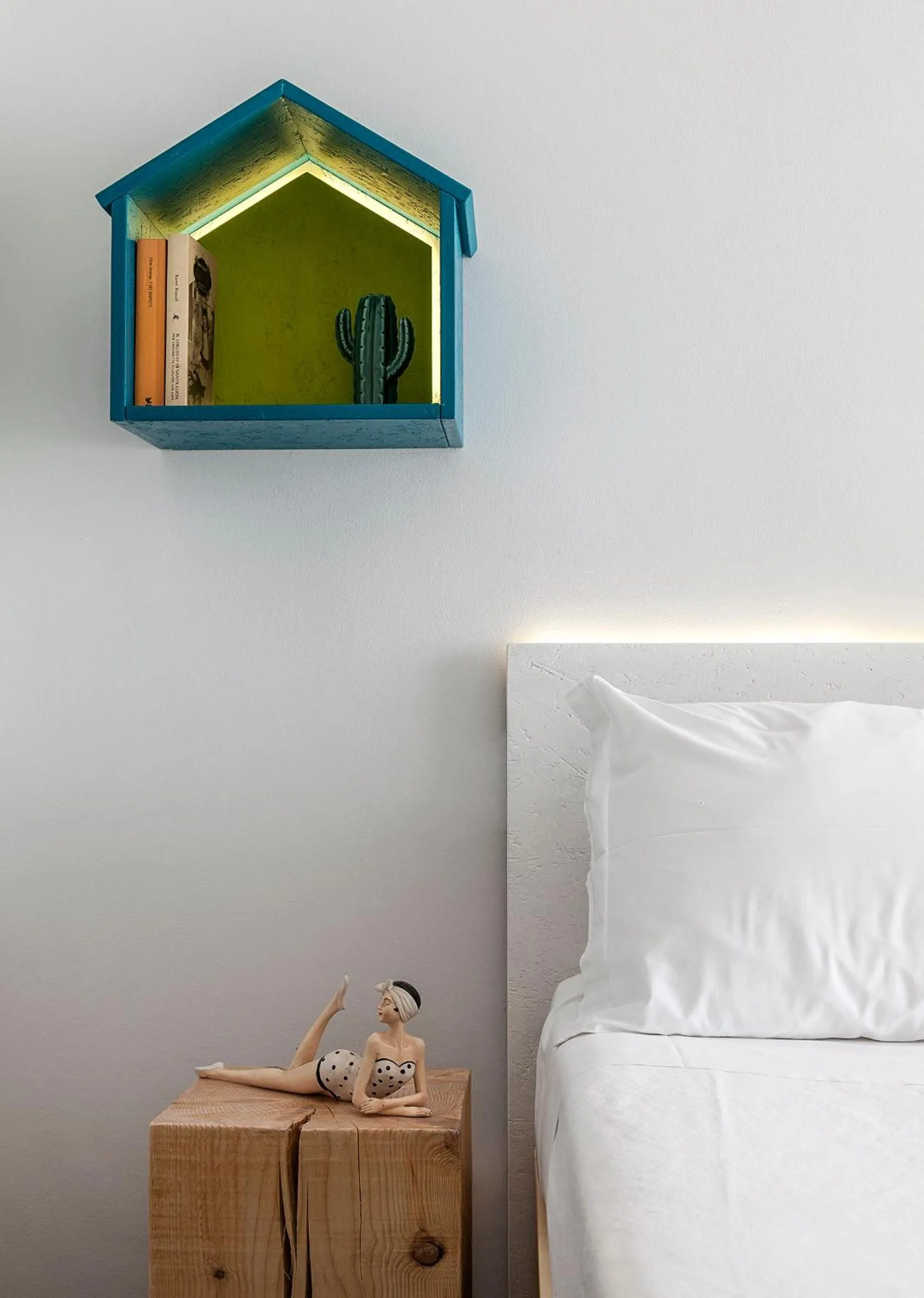 Decorative detail, Bed in Hotel Madison