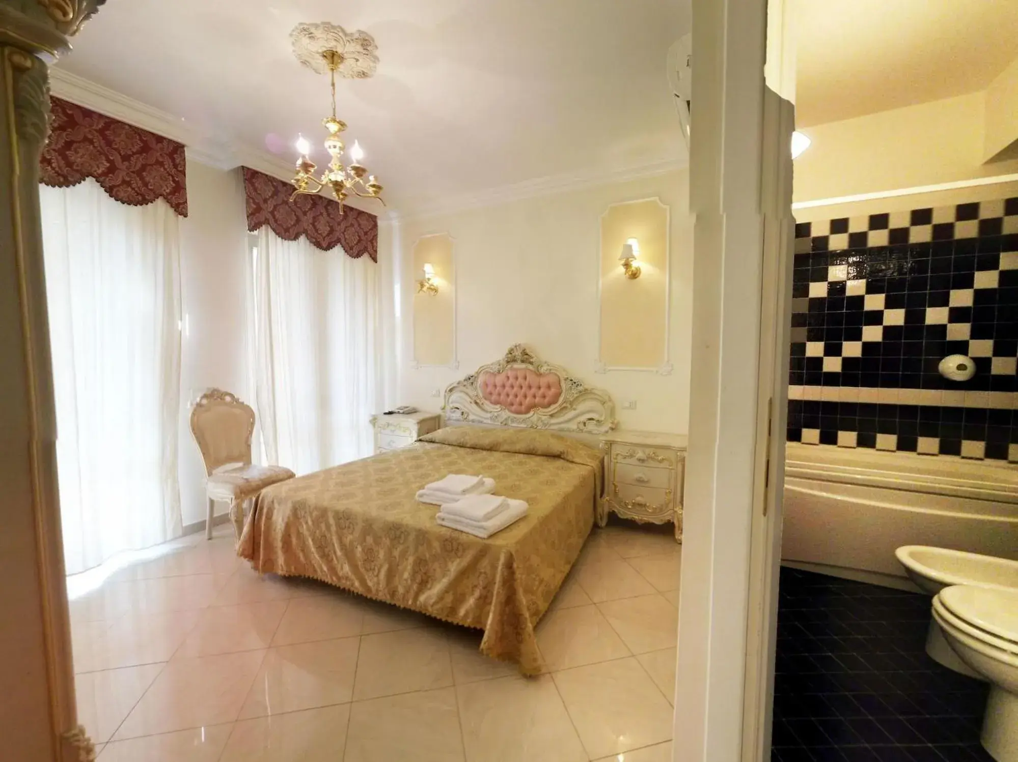 Double or Twin Room in Colosseo Rooms Imperial Rome Double or Twin Room in Colosseo Rooms Imperial Rome