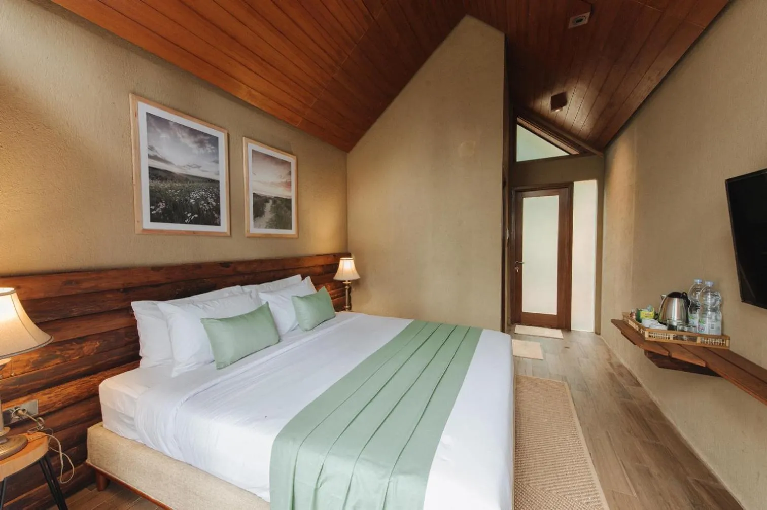 Kampuh Becik Villas - Villa Abutilon (Executive: King Bed) in Taman Wisata Bougenville by Kozystay