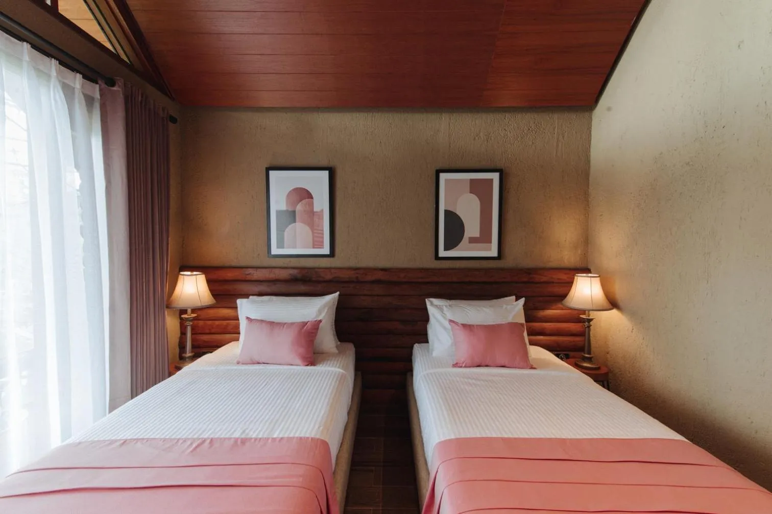 Kampuh Becik Villas - Villa Agaphantus (Executive: Twin Bed) in Taman Wisata Bougenville by Kozystay