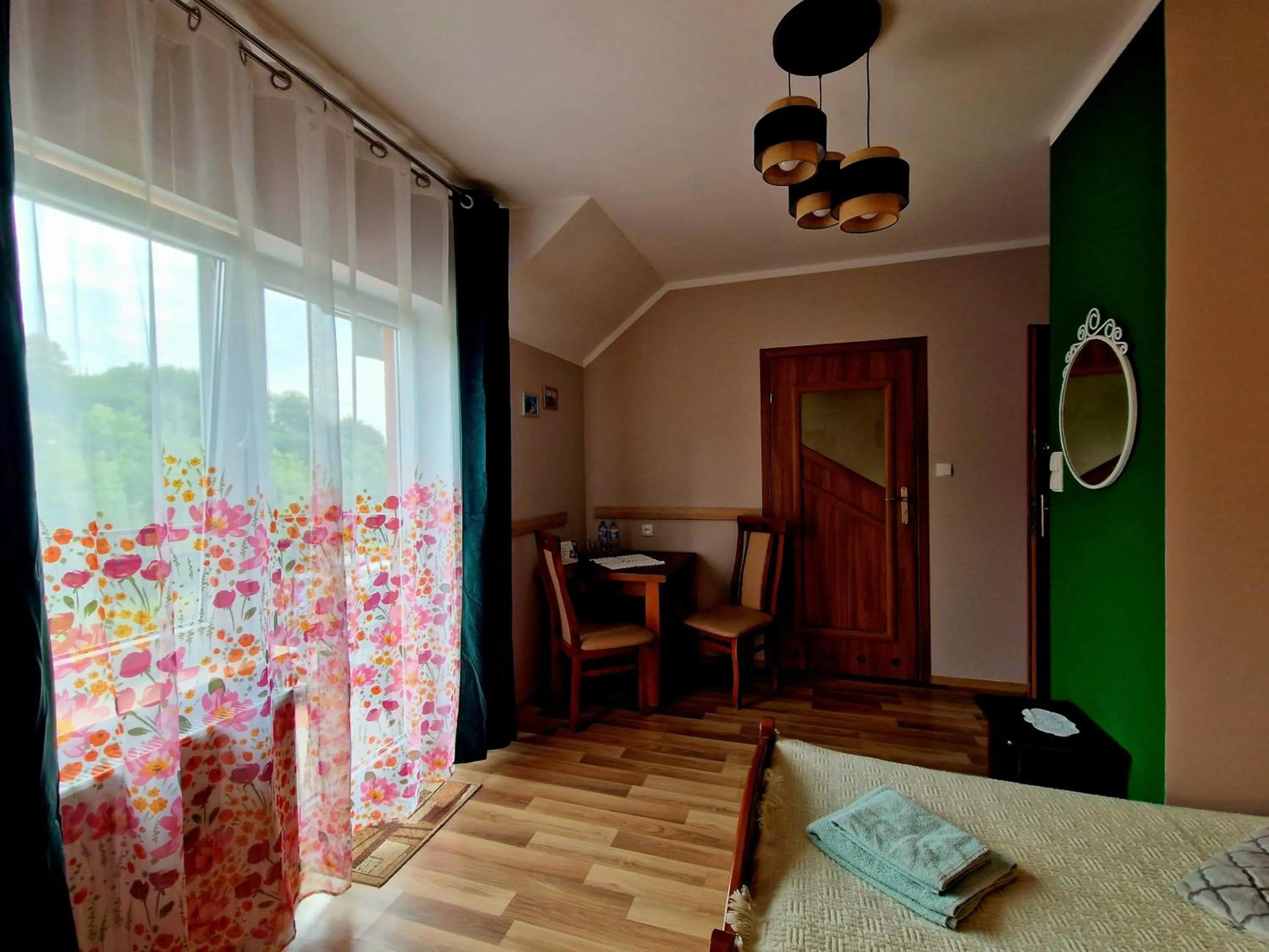 Other, Bed in Willa Bliska