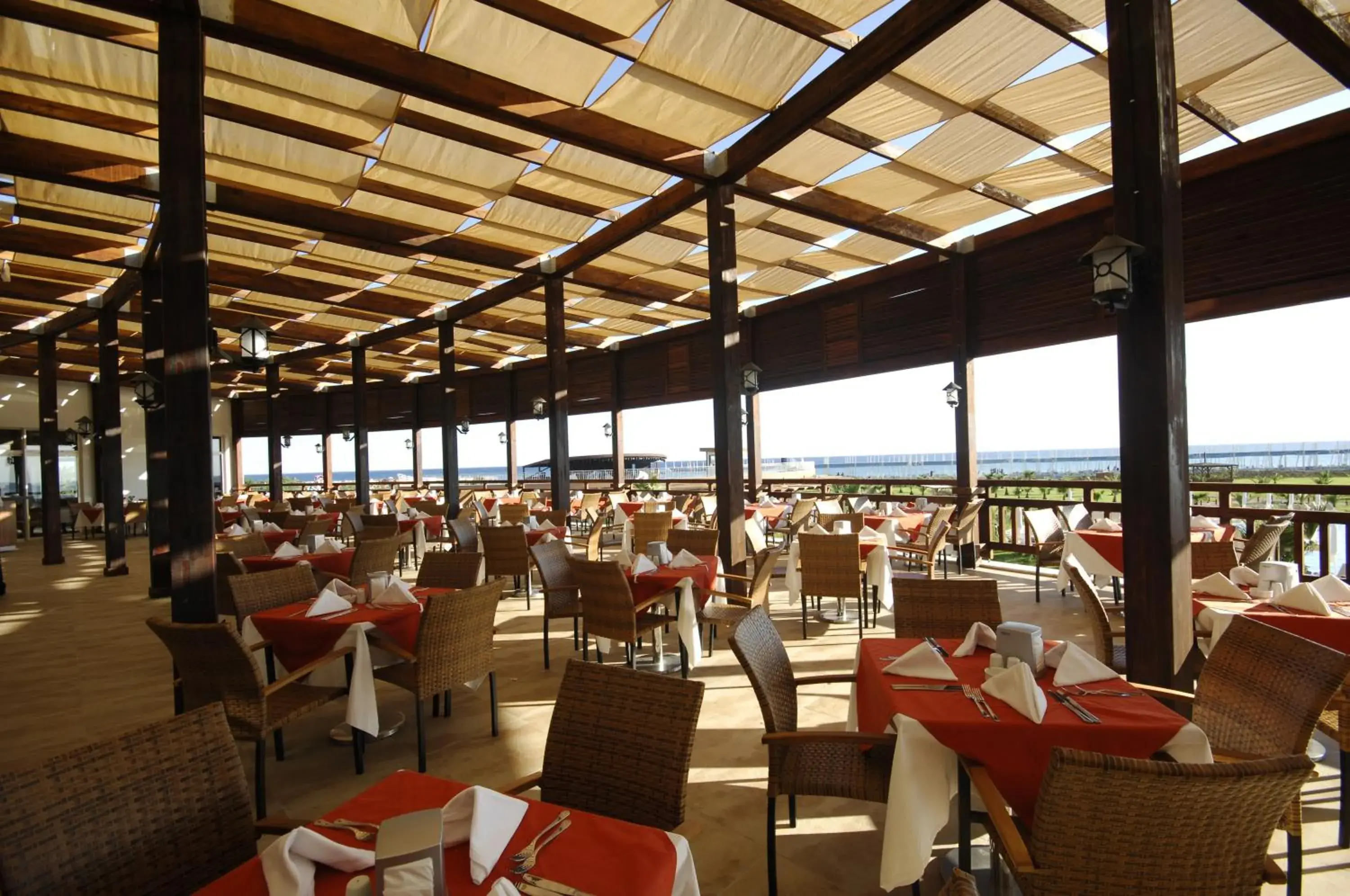 Patio, Restaurant/Places to Eat in Seaden Sea World Resort & Spa